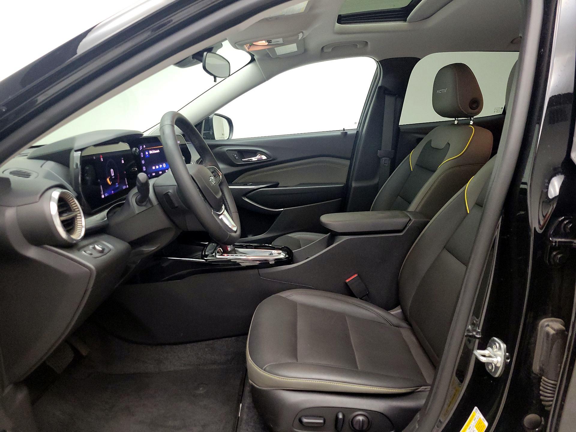 Thumbnail: 2024 Chevrolet Trax - 11