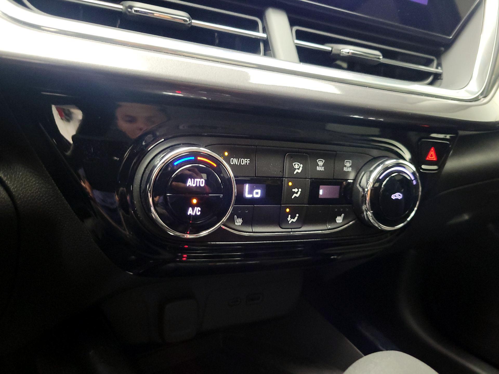 Thumbnail: 2024 Chevrolet Trax - 16