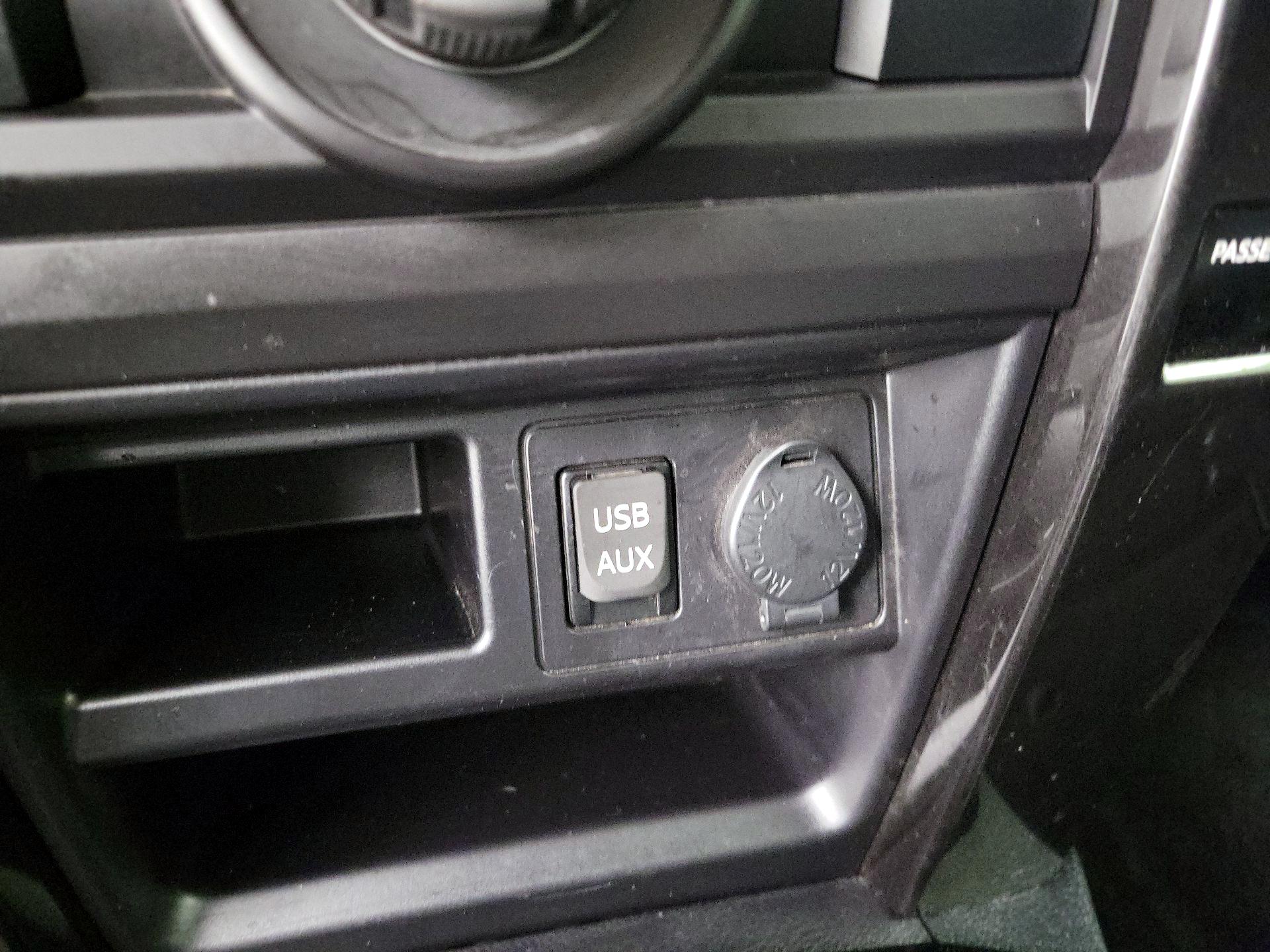 Thumbnail: 2019 Toyota 4Runner - 19