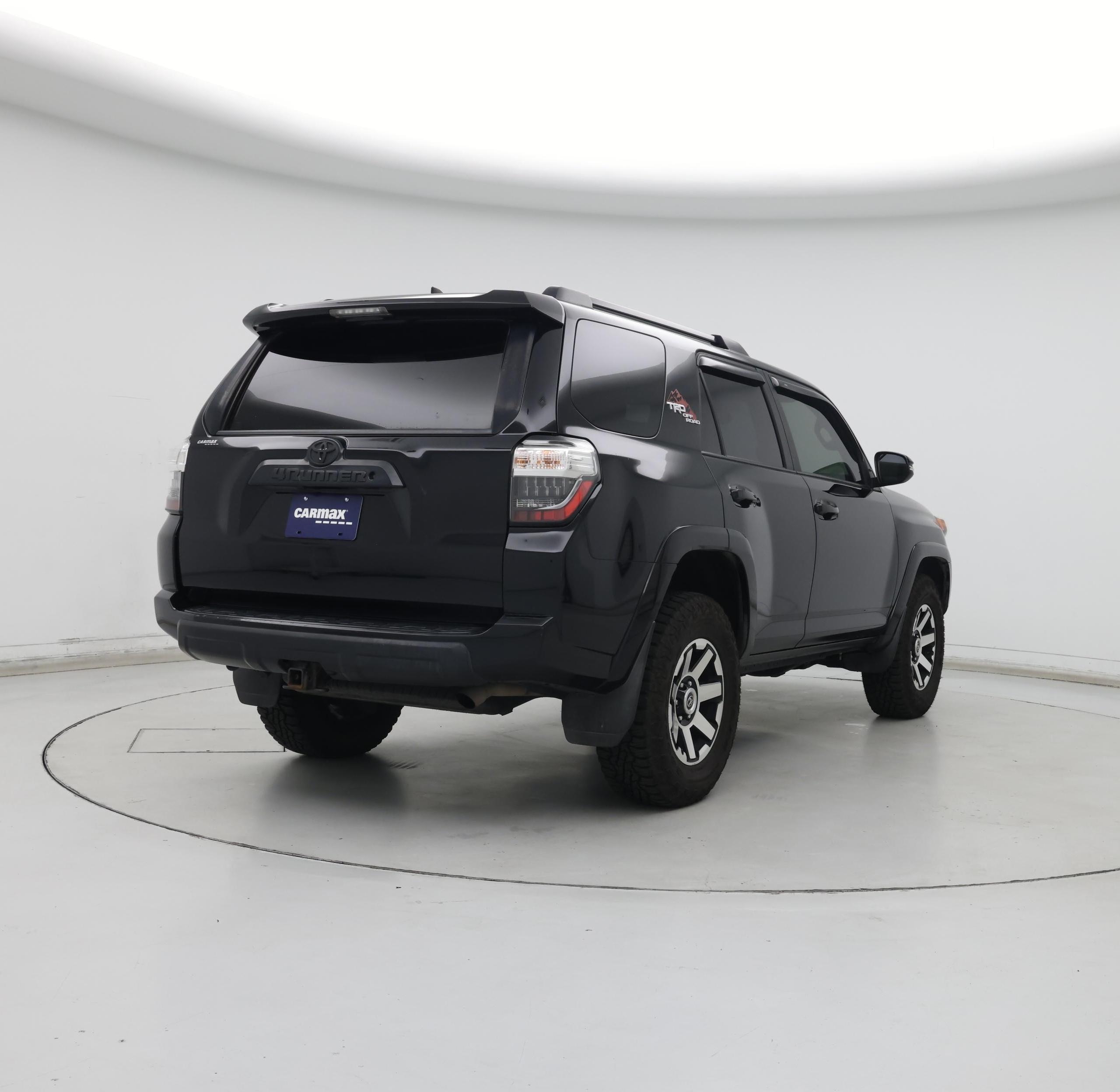 Thumbnail: 2019 Toyota 4Runner - 8