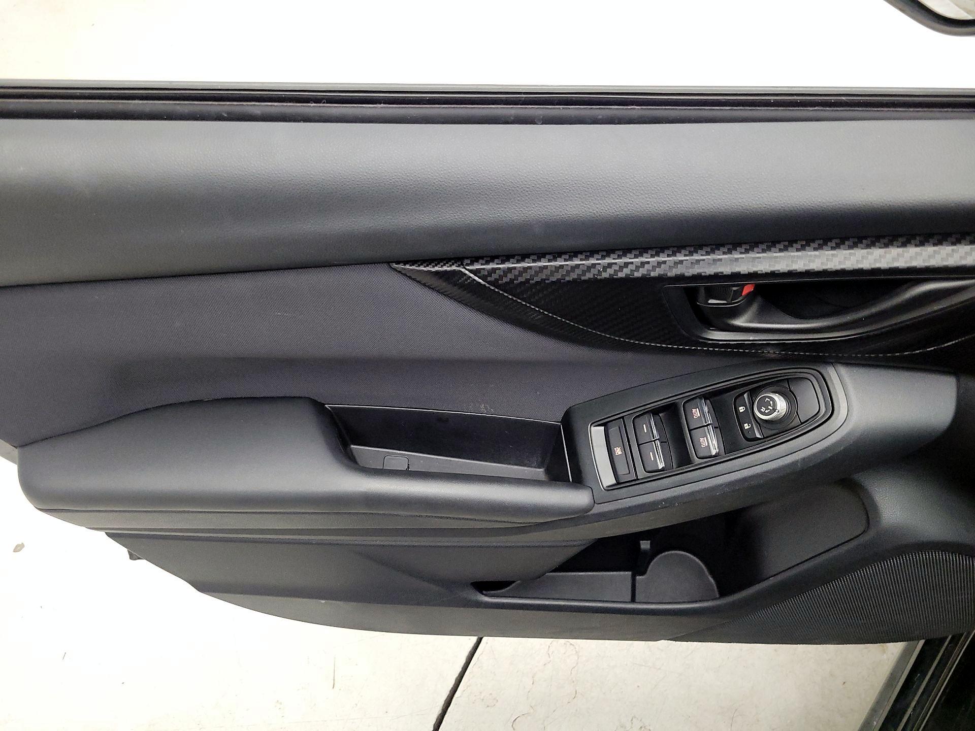 Thumbnail: 2018 Subaru Crosstrek - 10