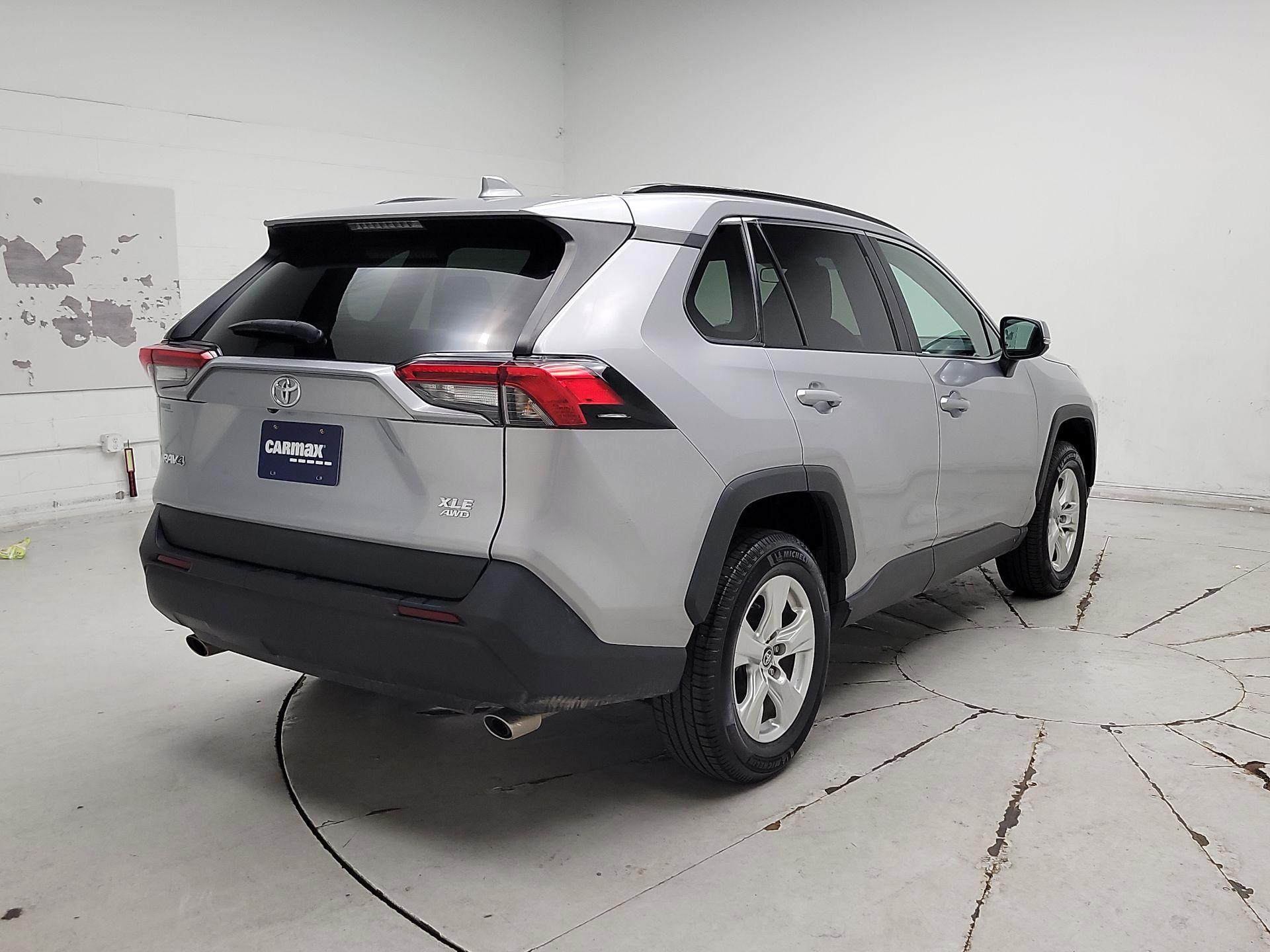 Thumbnail: 2020 Toyota RAV4 - 5