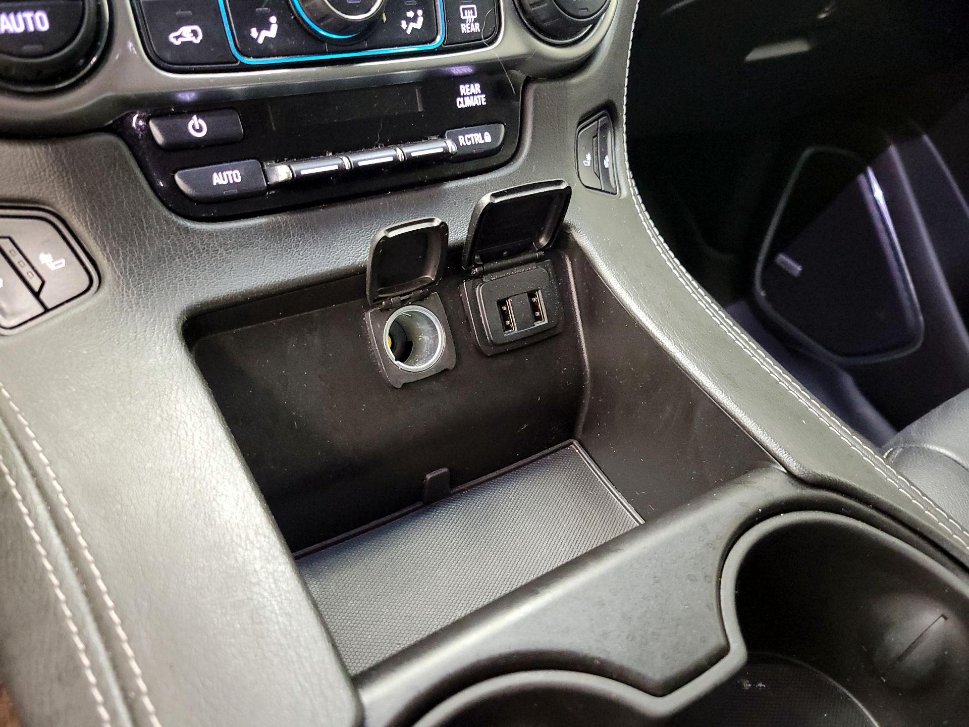 Thumbnail: 2019 Chevrolet Tahoe - 19