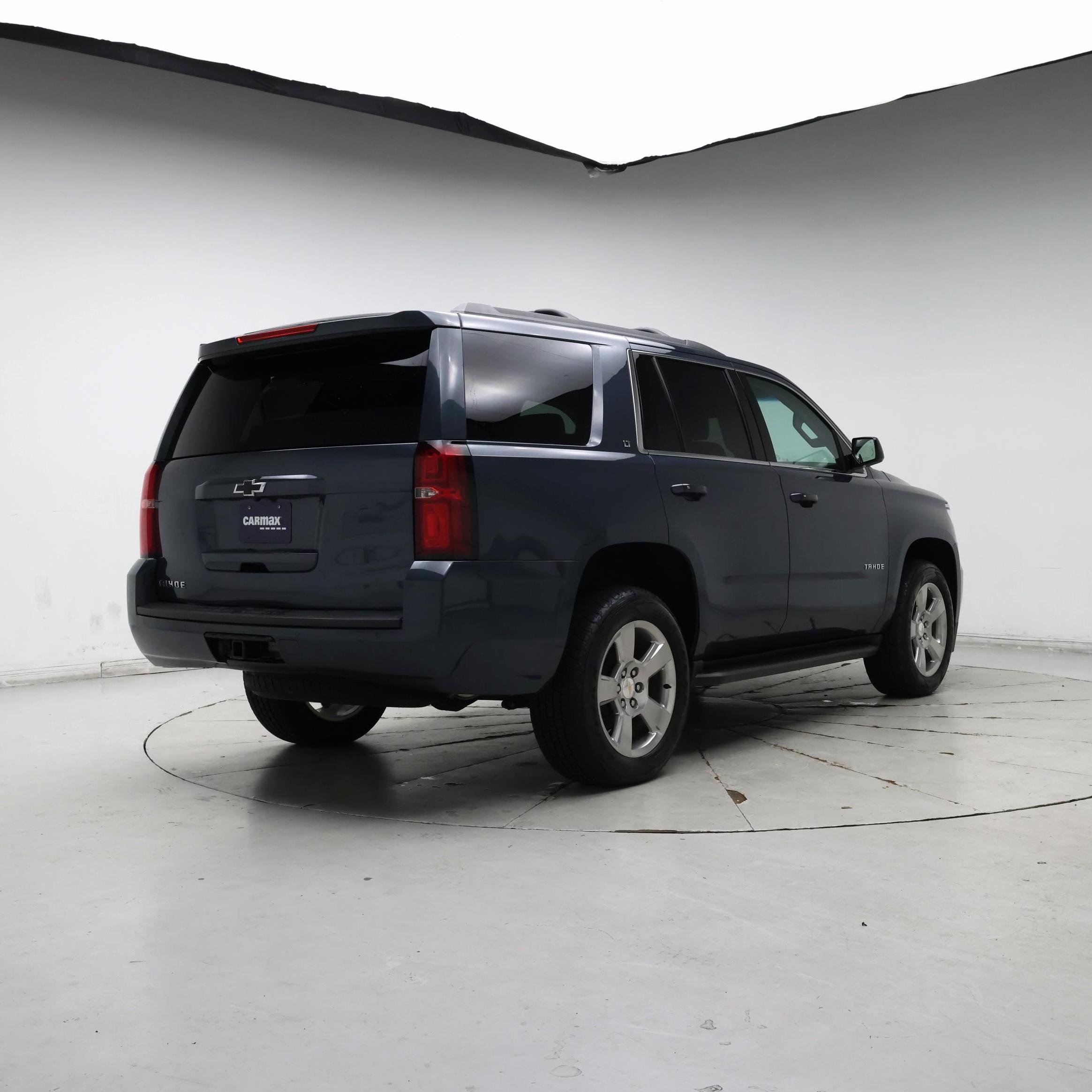 Thumbnail: 2019 Chevrolet Tahoe - 8