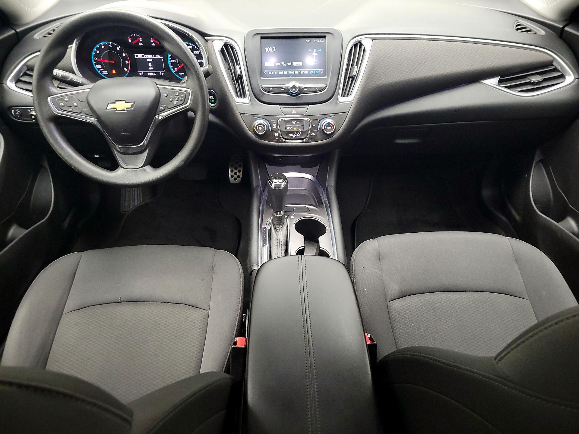 Thumbnail: 2016 Chevrolet Malibu - 9