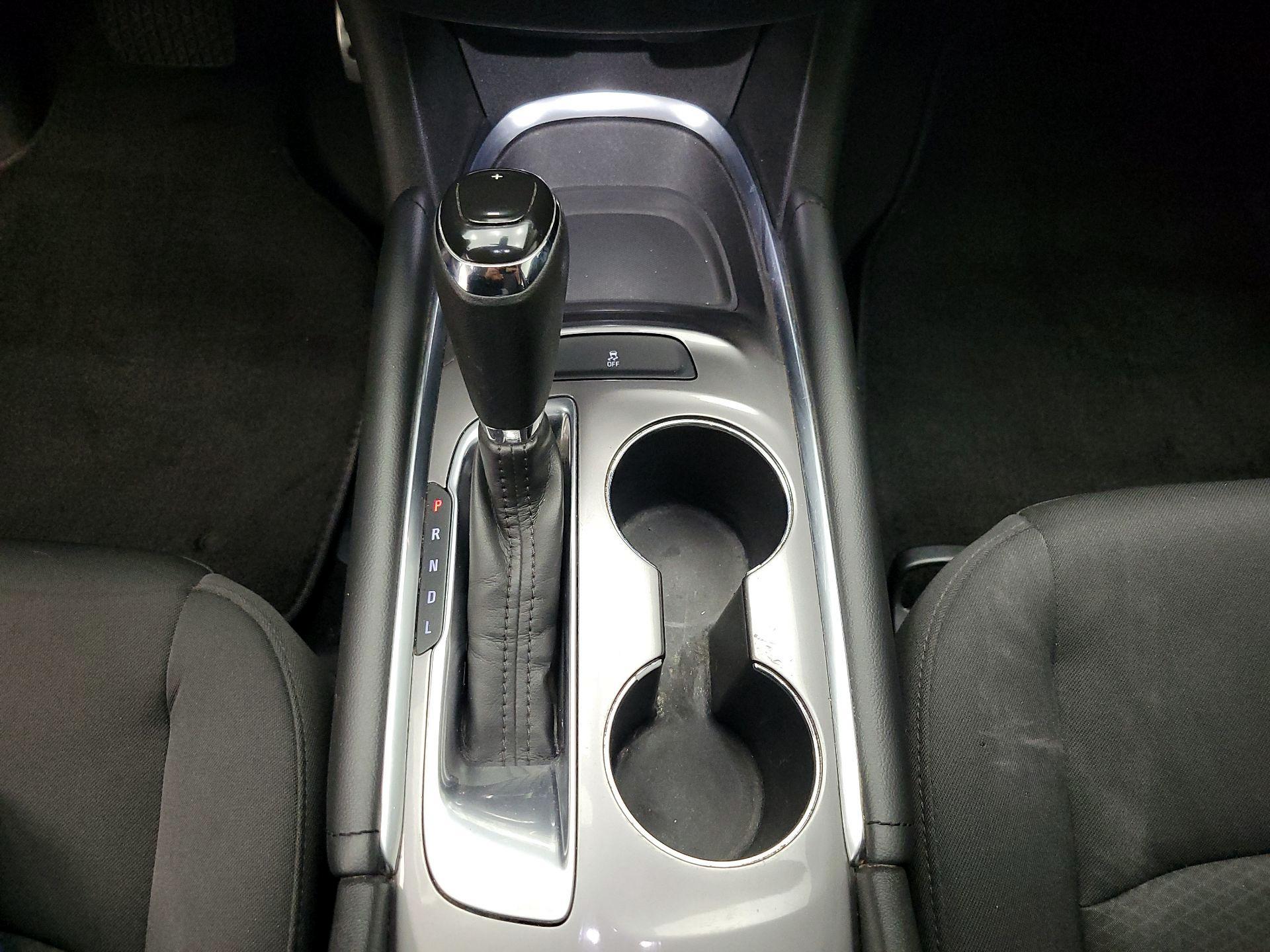 Thumbnail: 2016 Chevrolet Malibu - 17