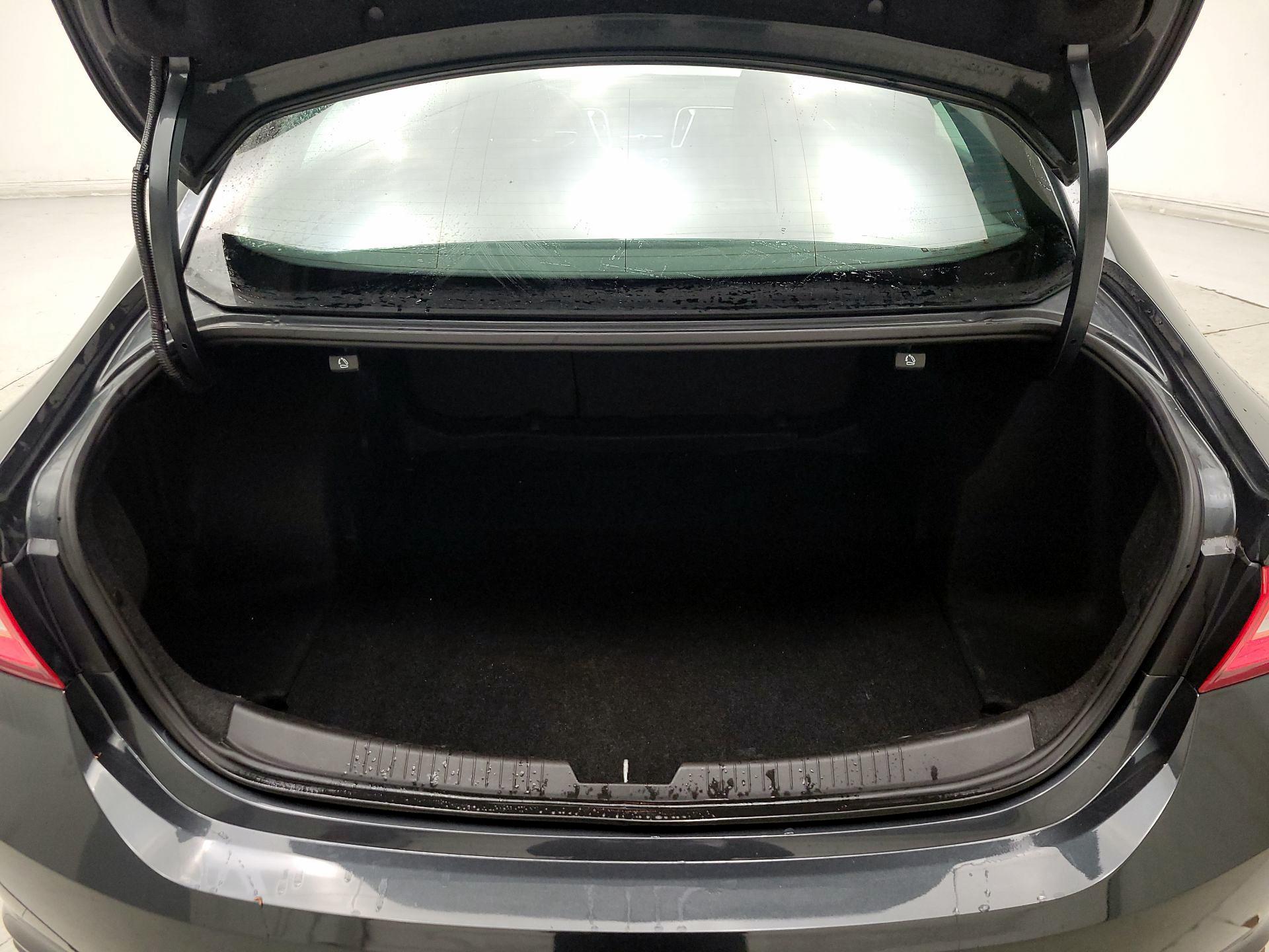 Thumbnail: 2016 Chevrolet Malibu - 20