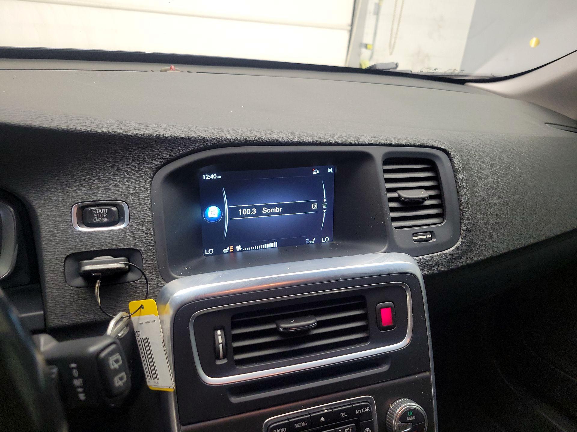 Thumbnail: 2015 Volvo V60 - 13