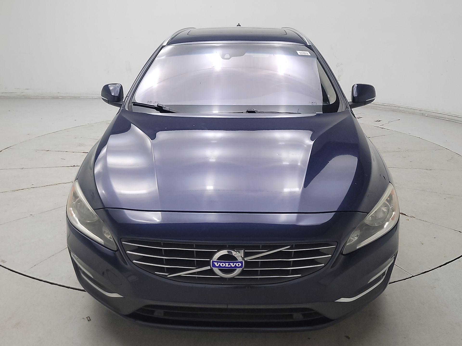 Thumbnail: 2015 Volvo V60 - 2