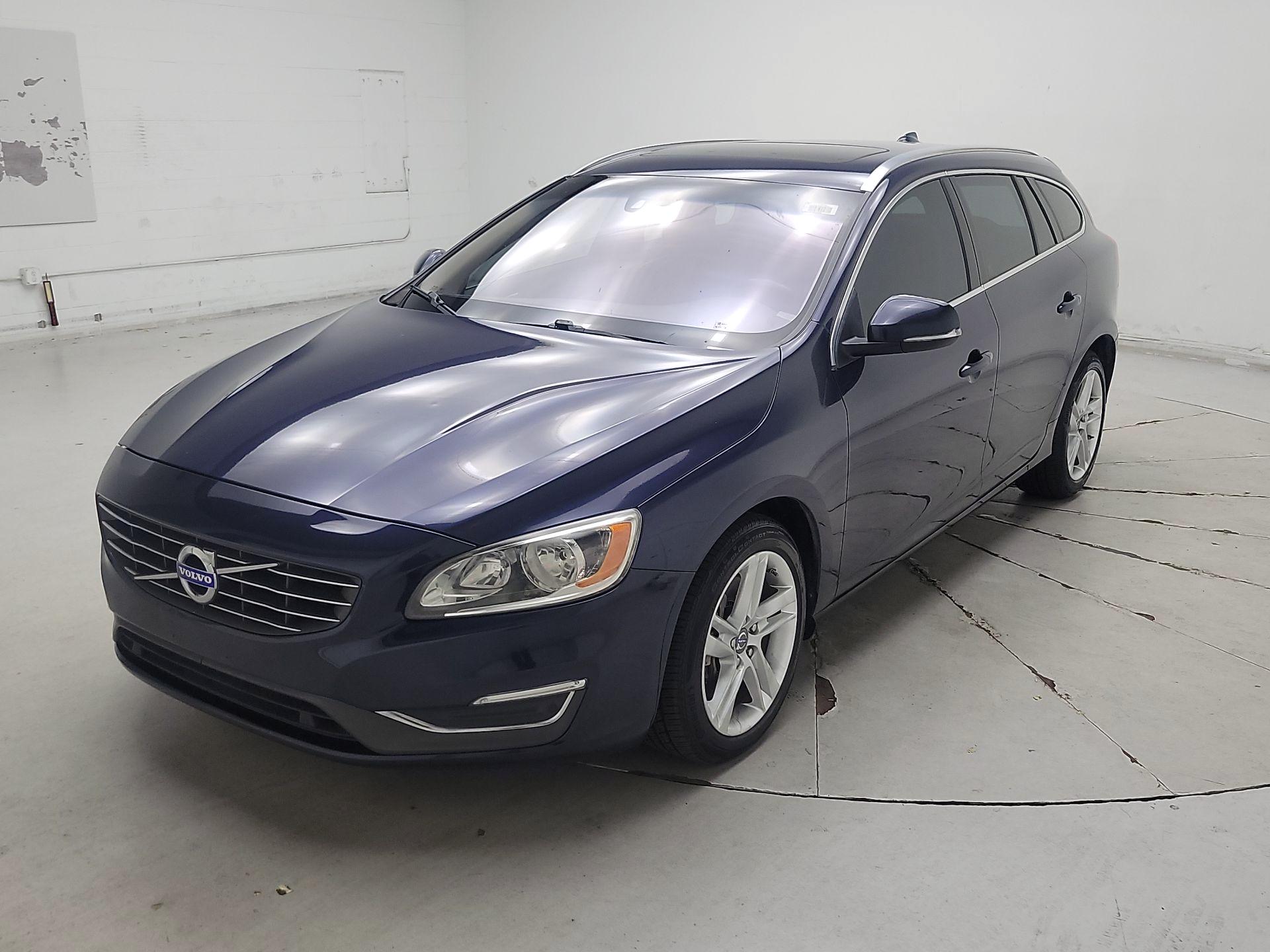 Thumbnail: 2015 Volvo V60 - 3