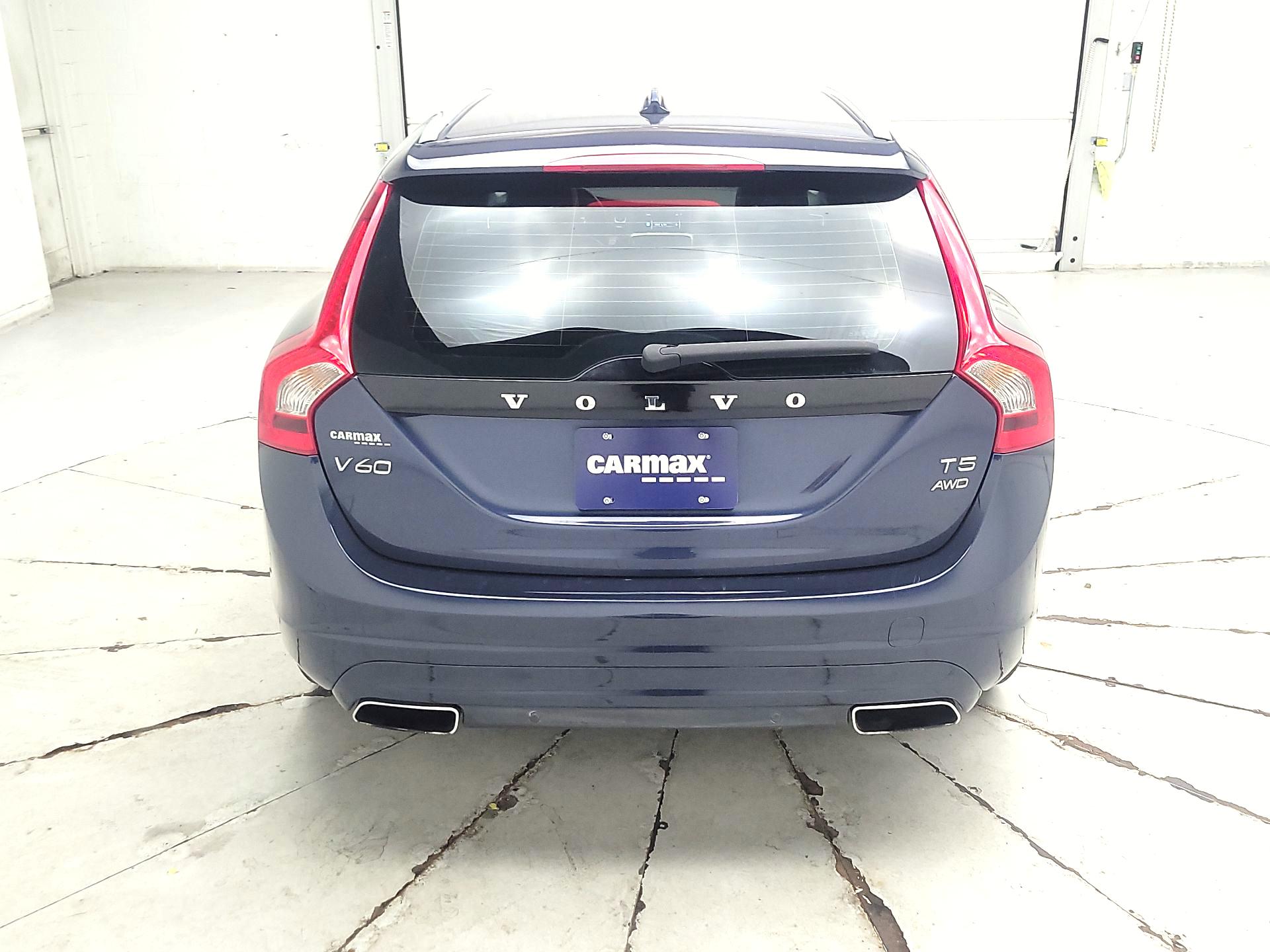 Thumbnail: 2015 Volvo V60 - 6