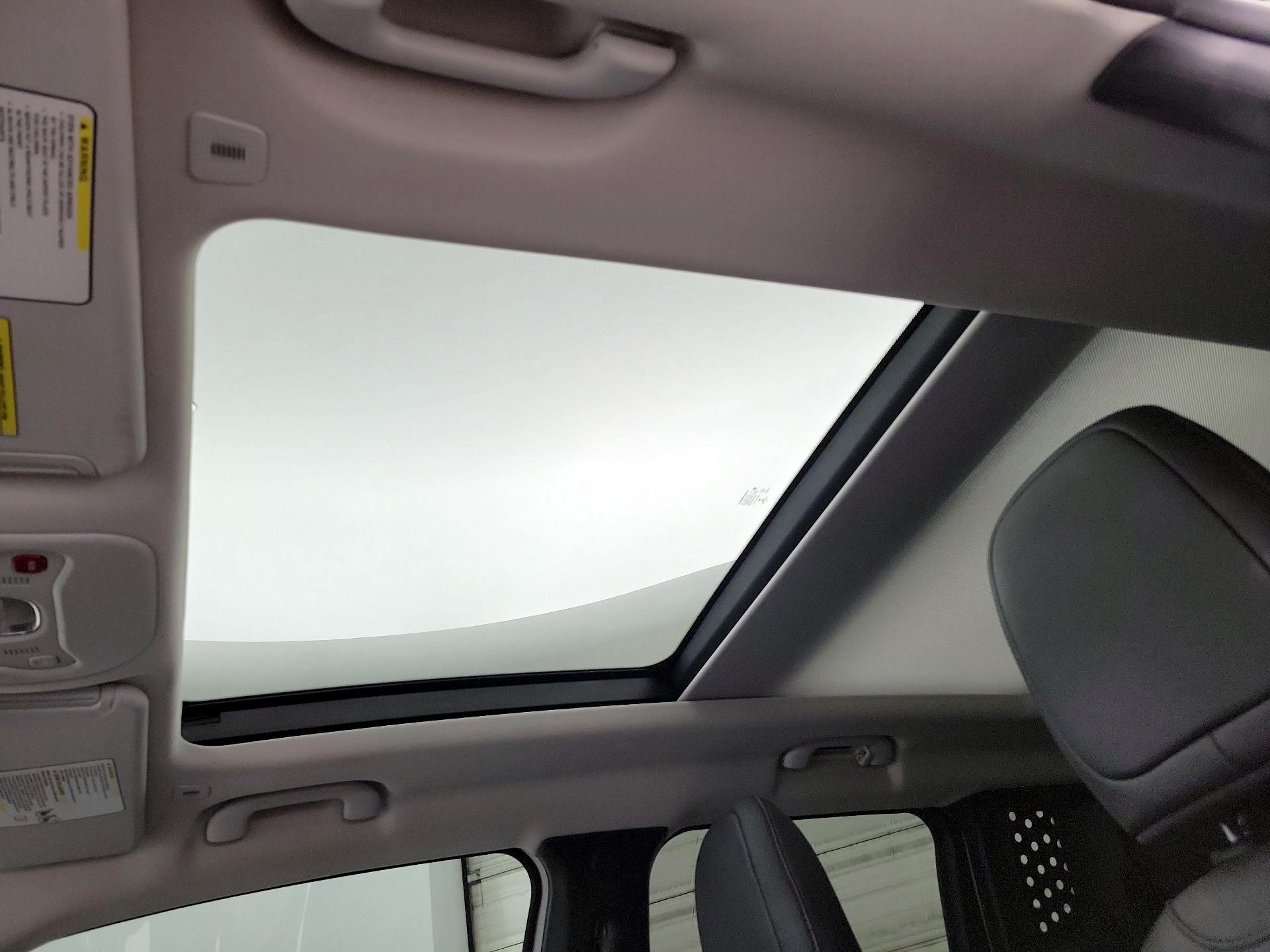 Thumbnail: 2021 Jeep Renegade - 20