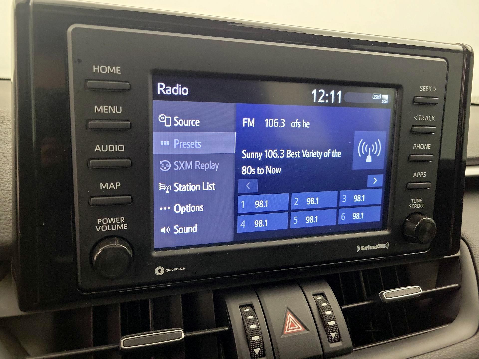 Thumbnail: 2021 Toyota RAV4 - 15