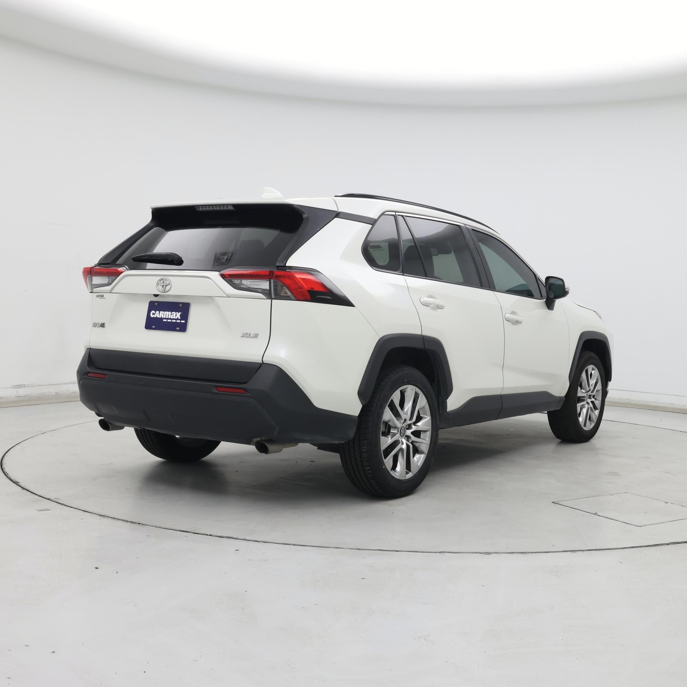 Thumbnail: 2021 Toyota RAV4 - 8