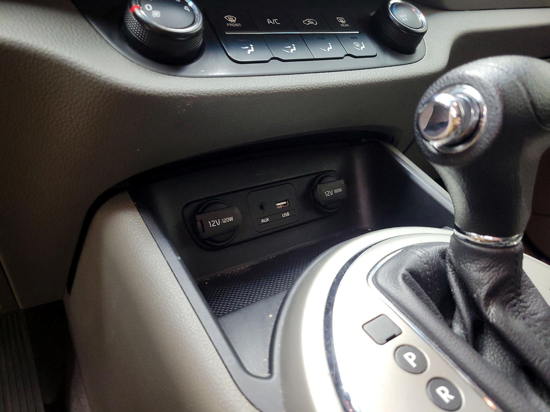 Thumbnail: 2016 Kia Sportage - 17