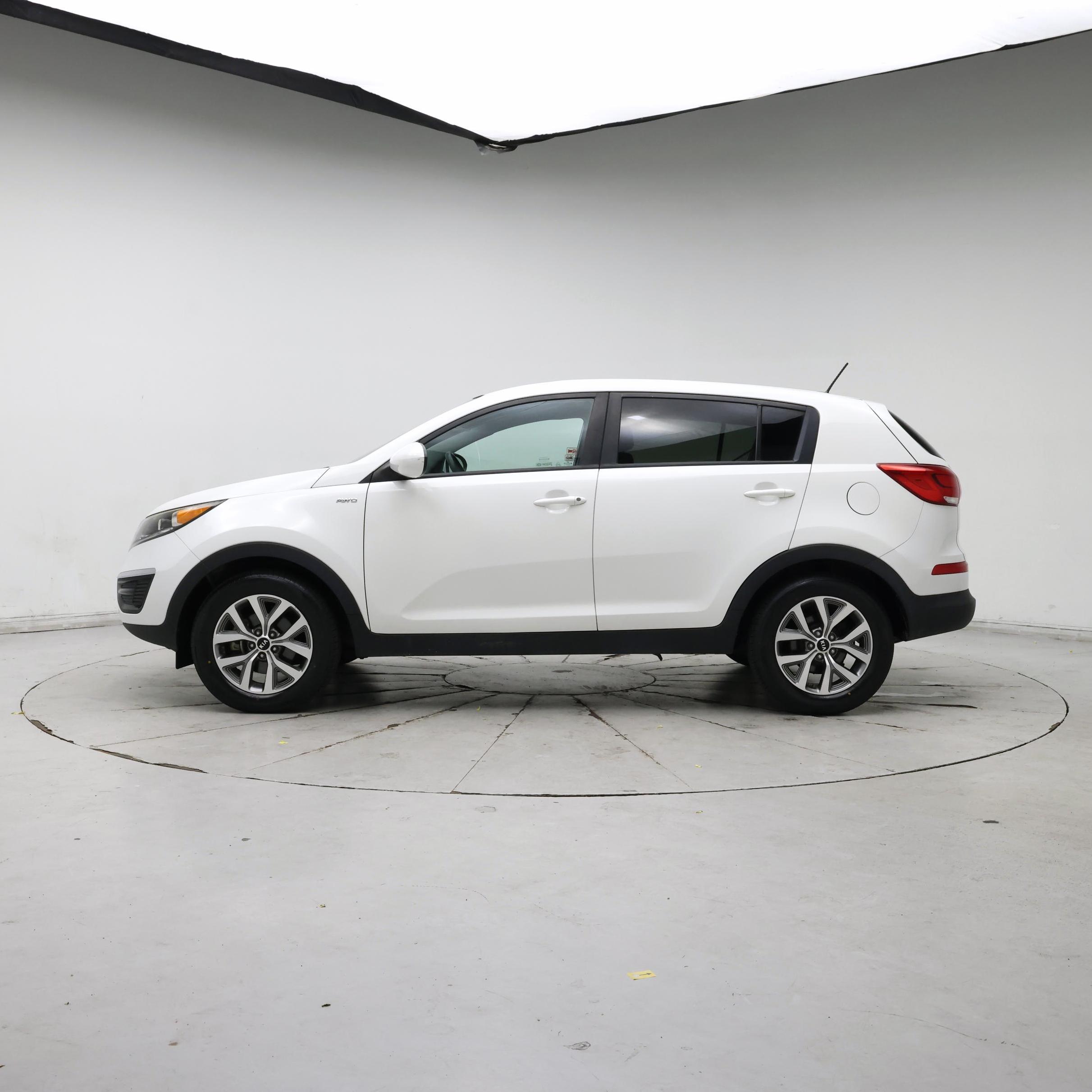 Thumbnail: 2016 Kia Sportage - 3