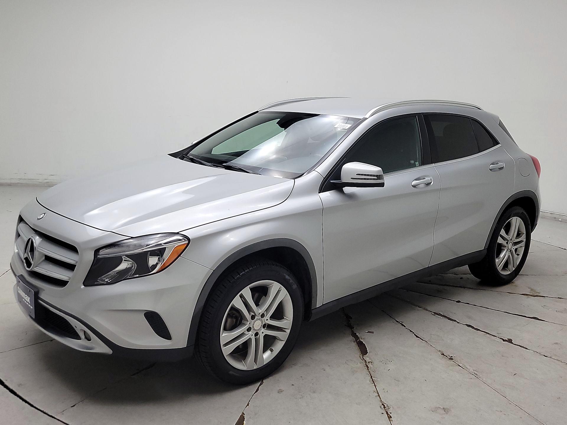 Thumbnail: 2015 Mercedes-Benz GLA - 3
