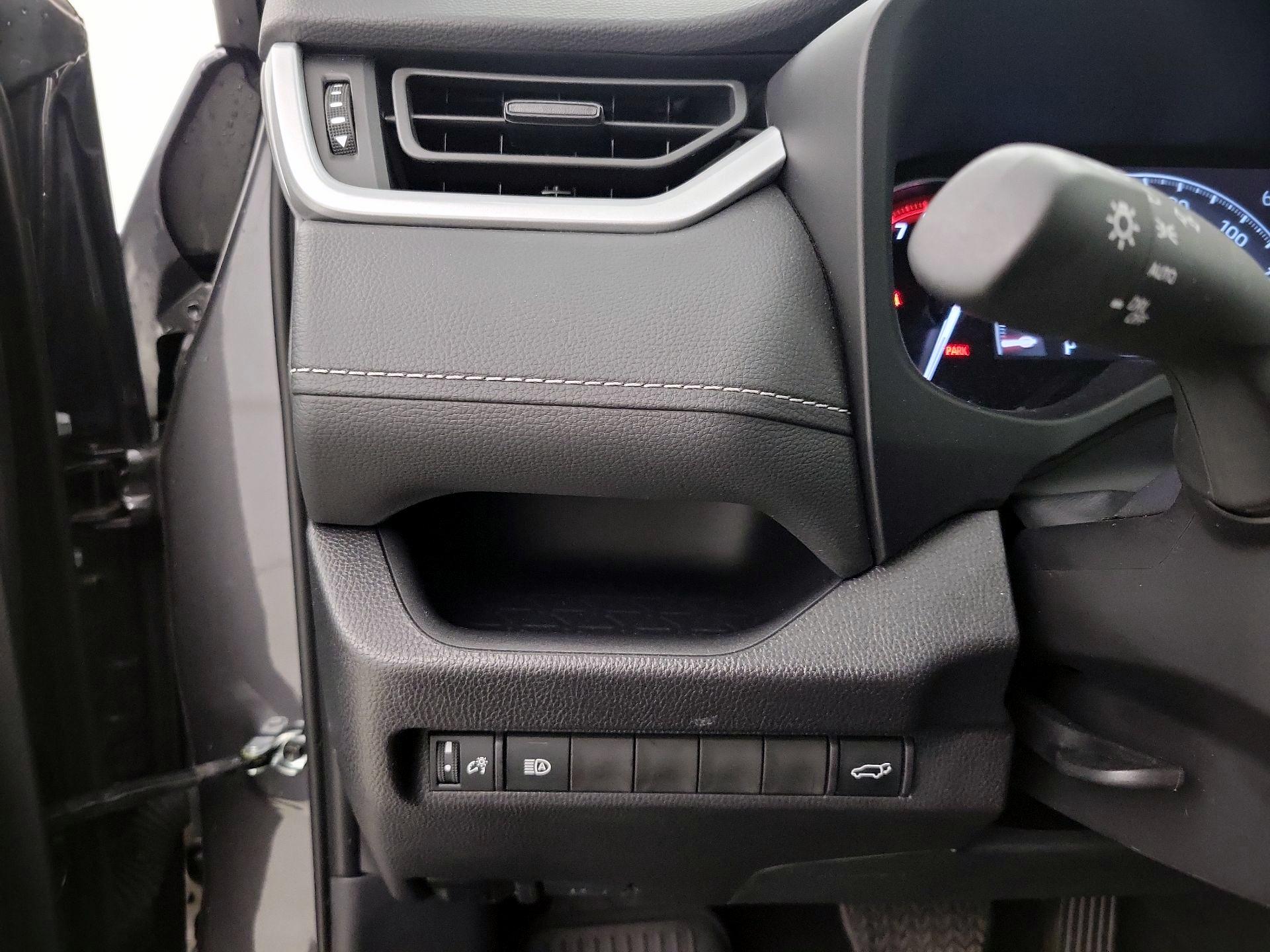 Thumbnail: 2025 Toyota RAV4 - 13