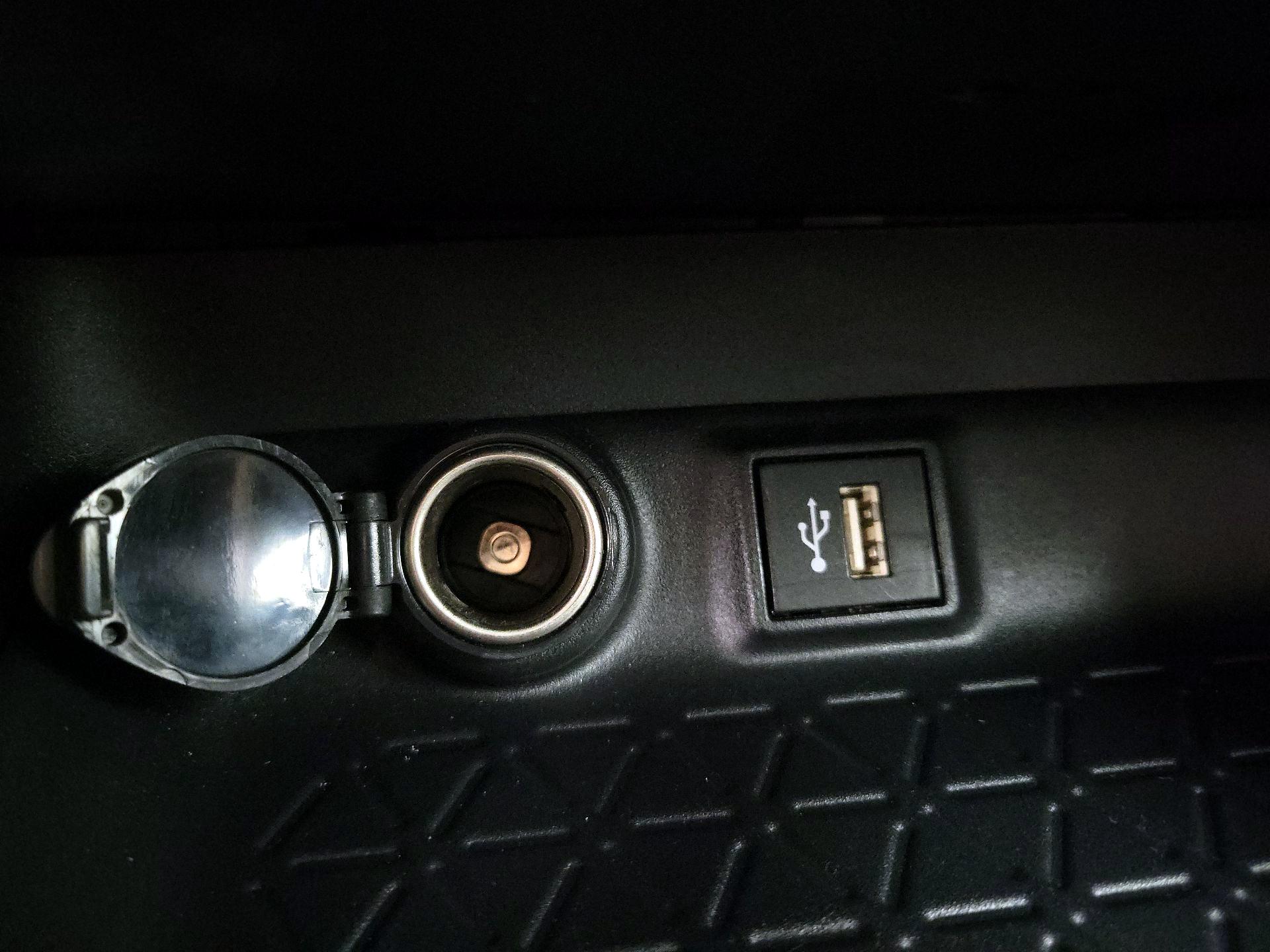 Thumbnail: 2025 Toyota RAV4 - 18