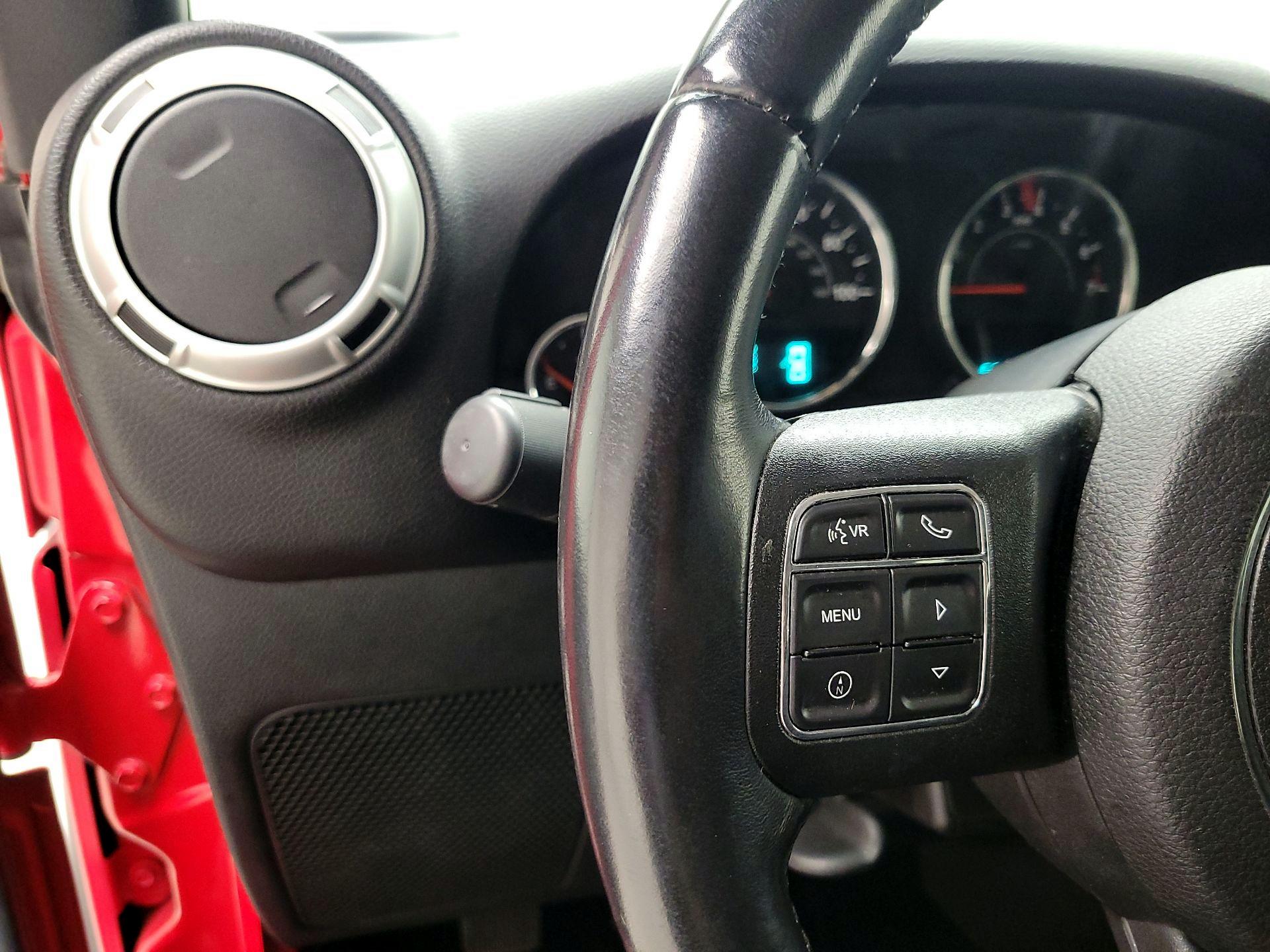 Thumbnail: 2017 Jeep Wrangler - 11