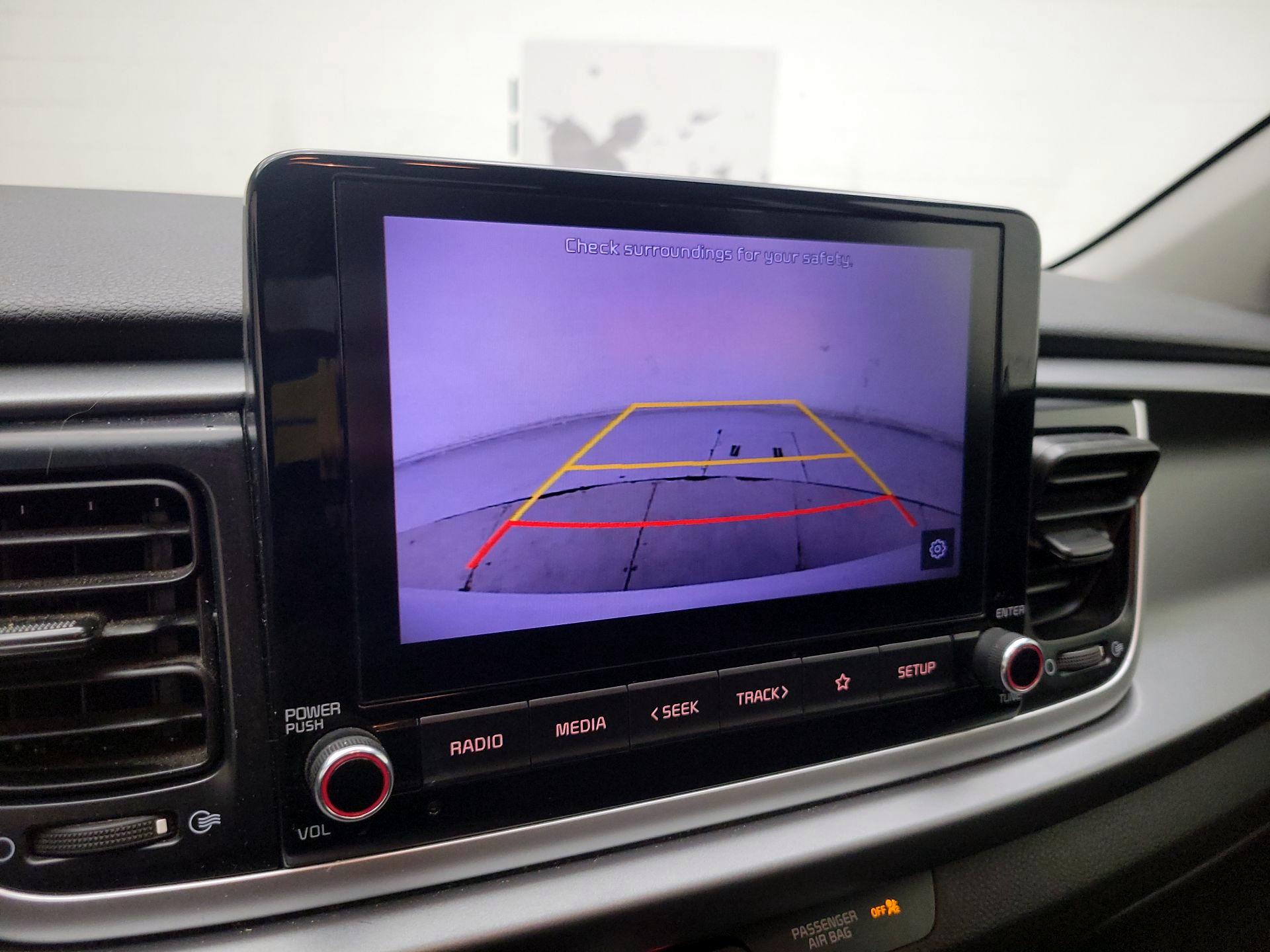 Thumbnail: 2021 Kia Rio - 12