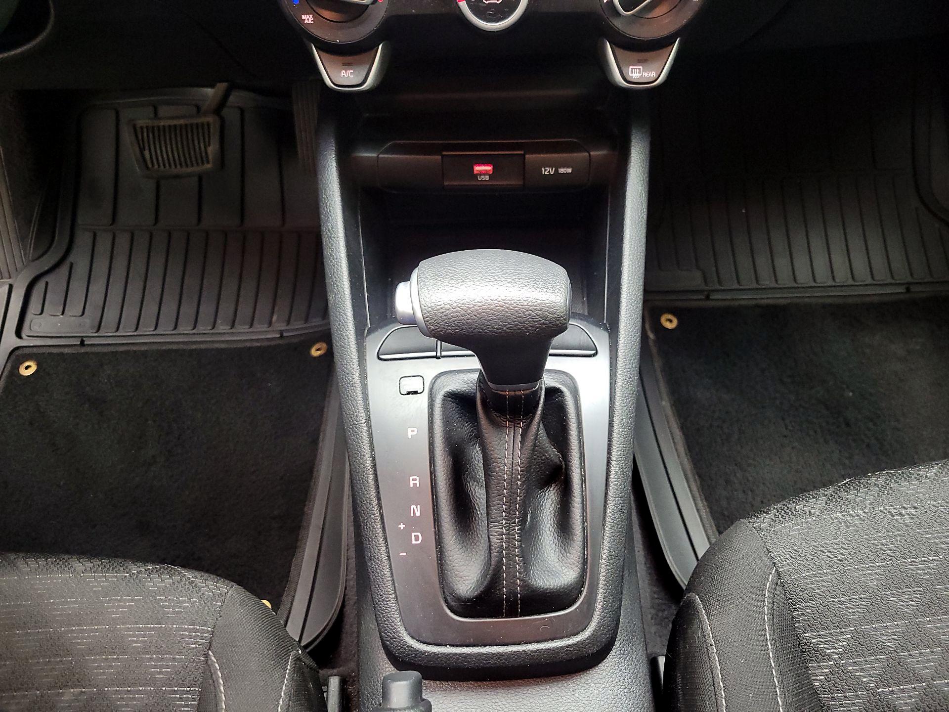 Thumbnail: 2021 Kia Rio - 15