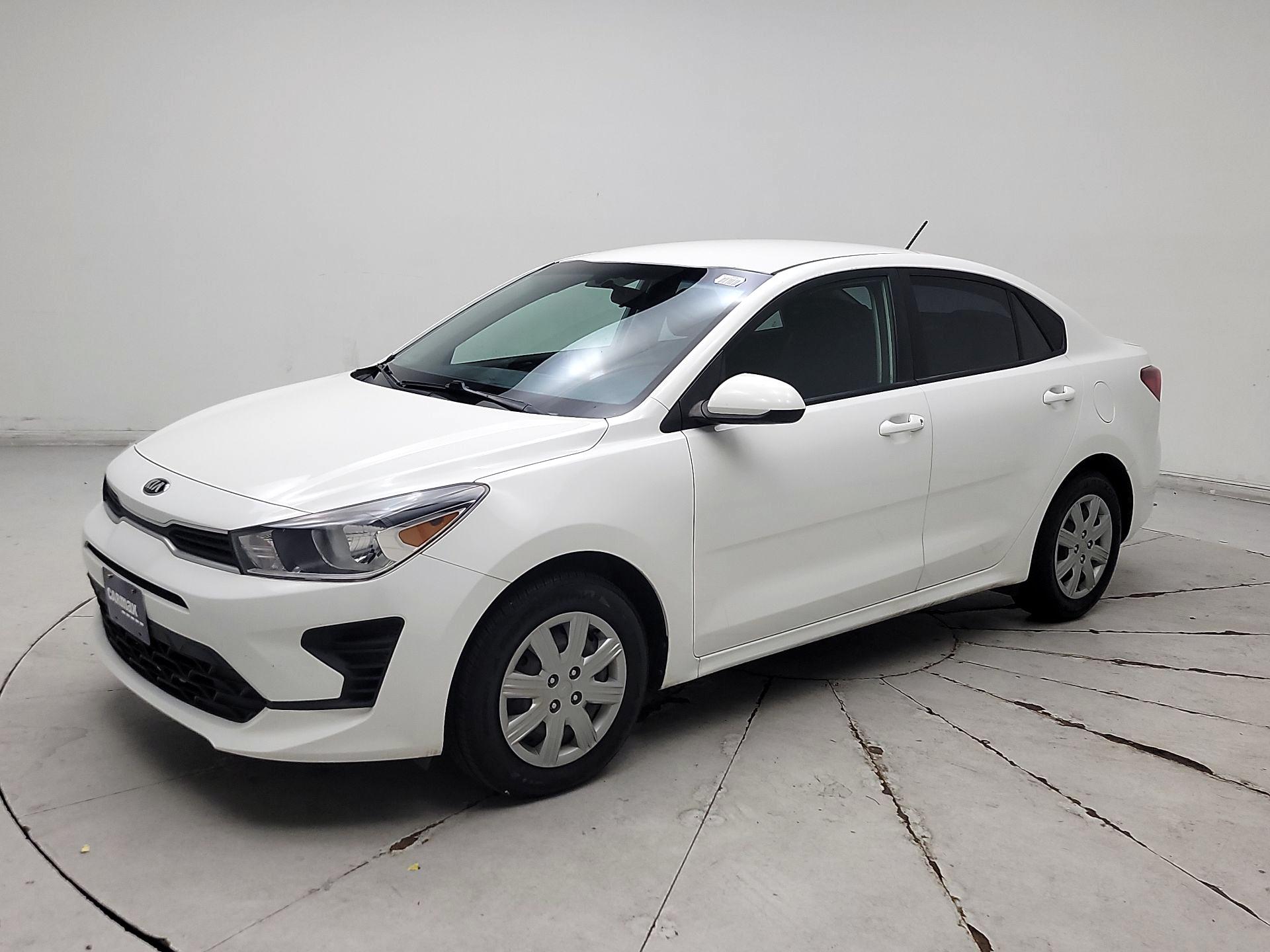 Thumbnail: 2021 Kia Rio - 3