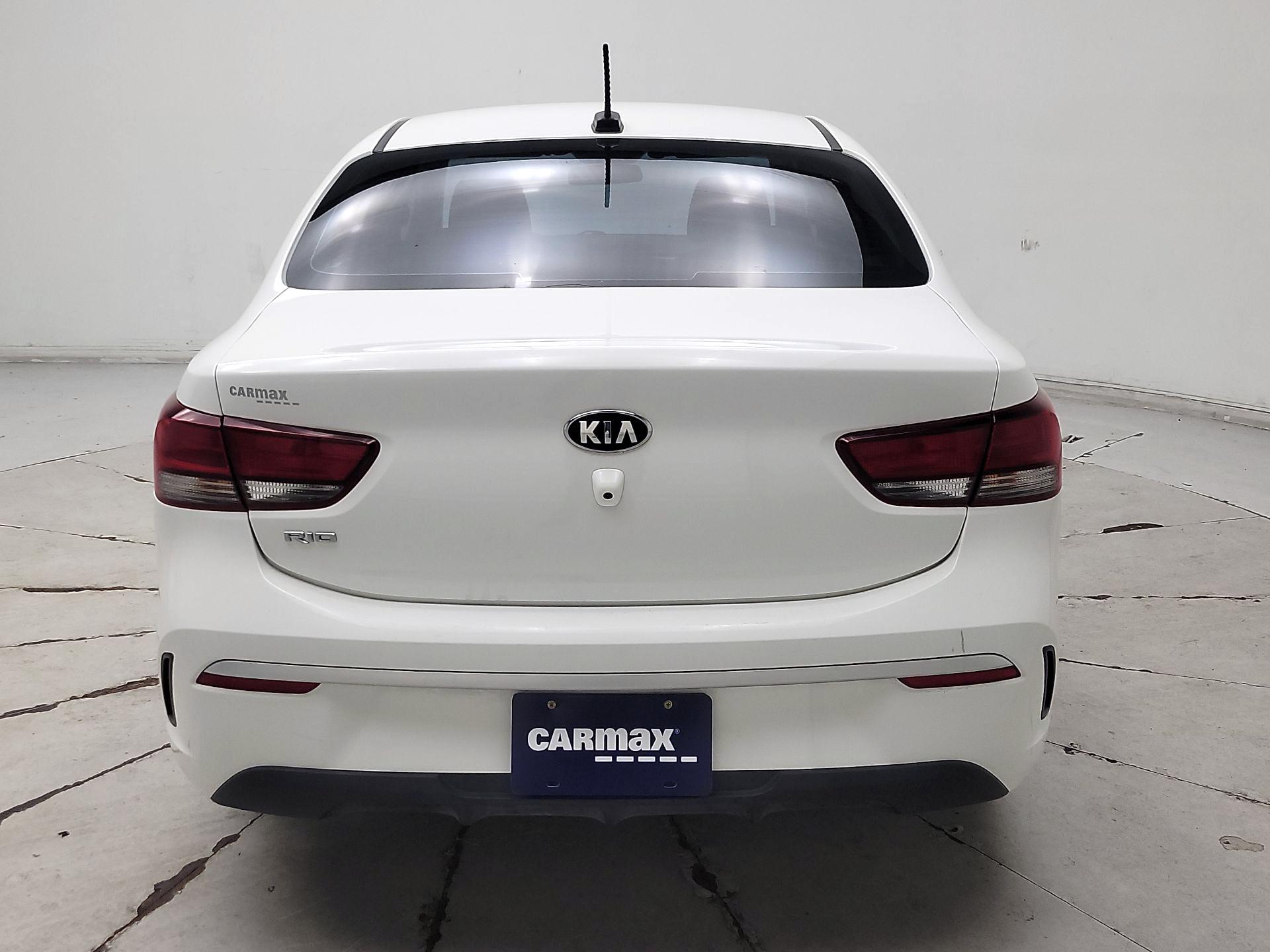 Thumbnail: 2021 Kia Rio - 6