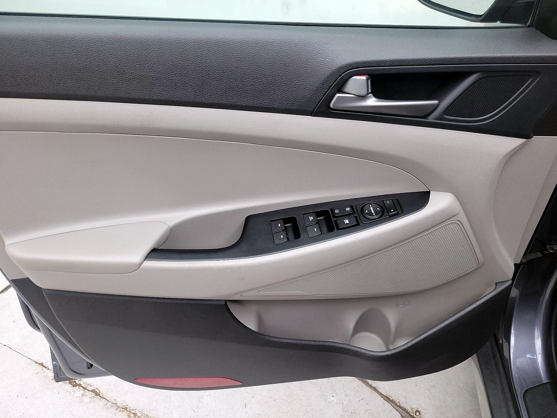 Thumbnail: 2018 Hyundai Tucson - 12