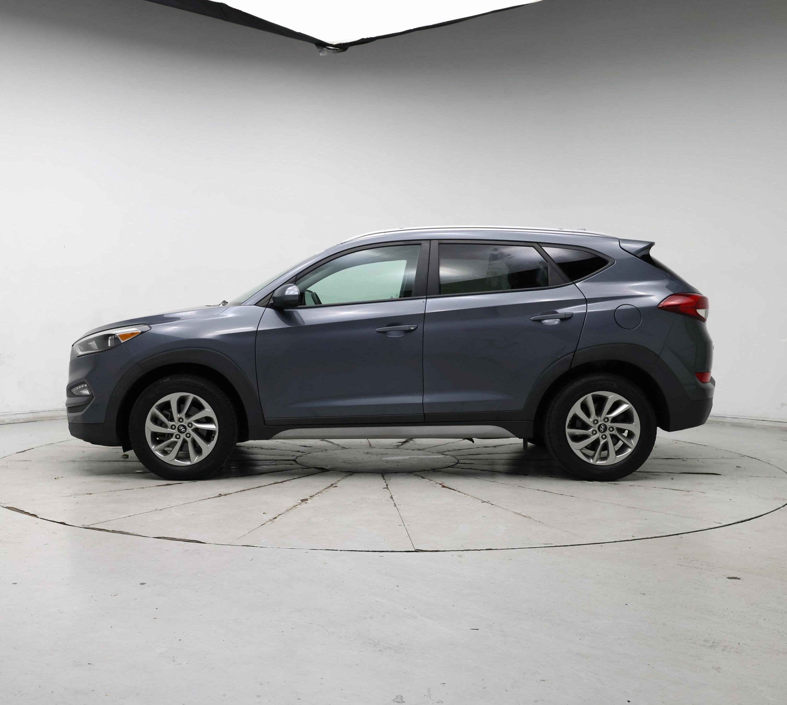 Thumbnail: 2018 Hyundai Tucson - 3