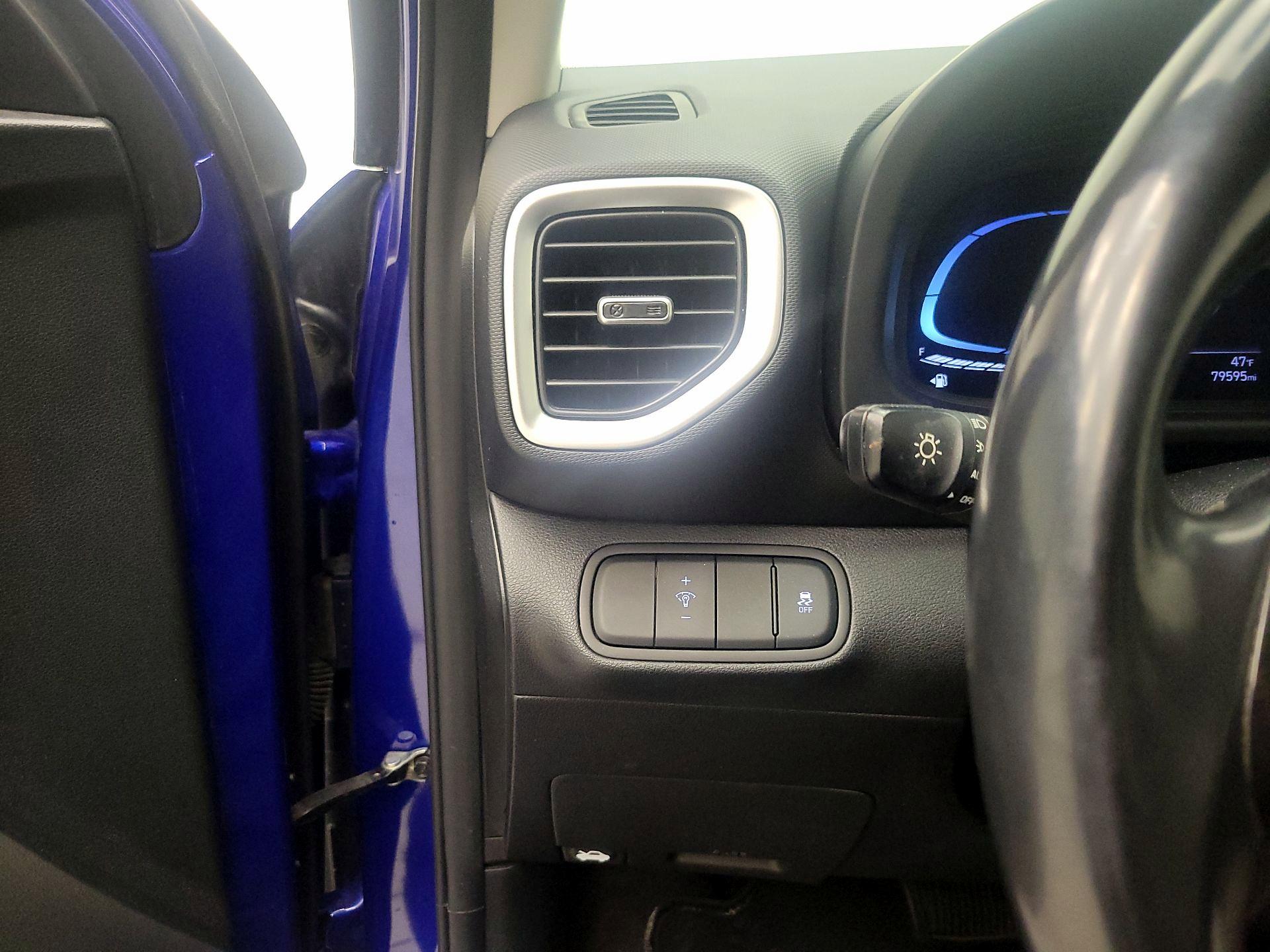 Thumbnail: 2024 Hyundai Venue - 13