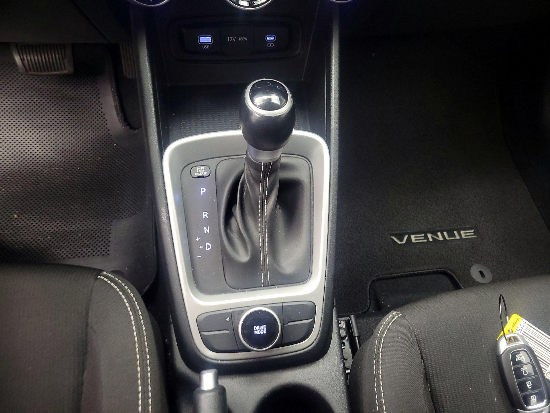 Thumbnail: 2024 Hyundai Venue - 17