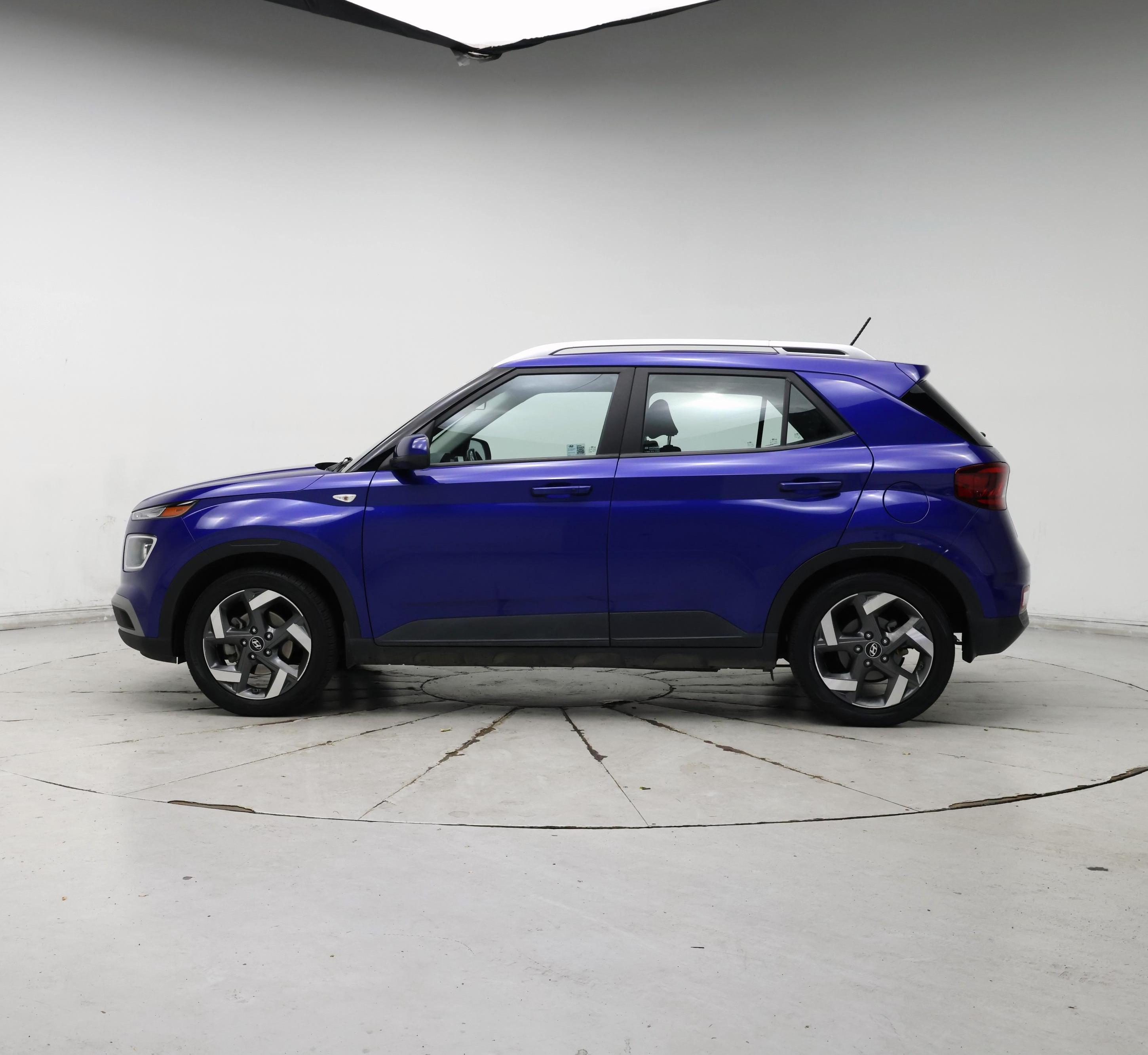 Thumbnail: 2024 Hyundai Venue - 3