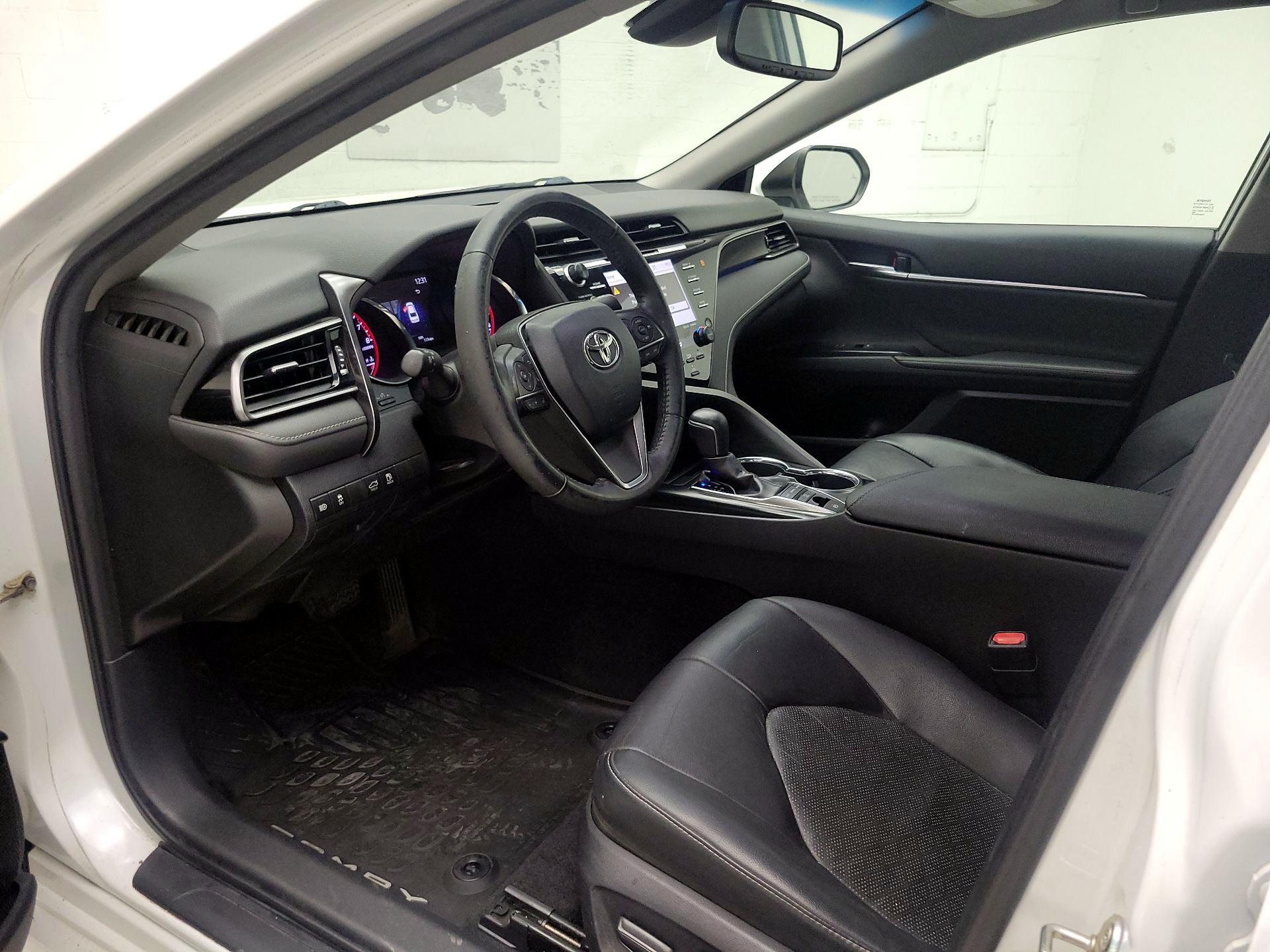 Thumbnail: 2019 Toyota Camry - 9