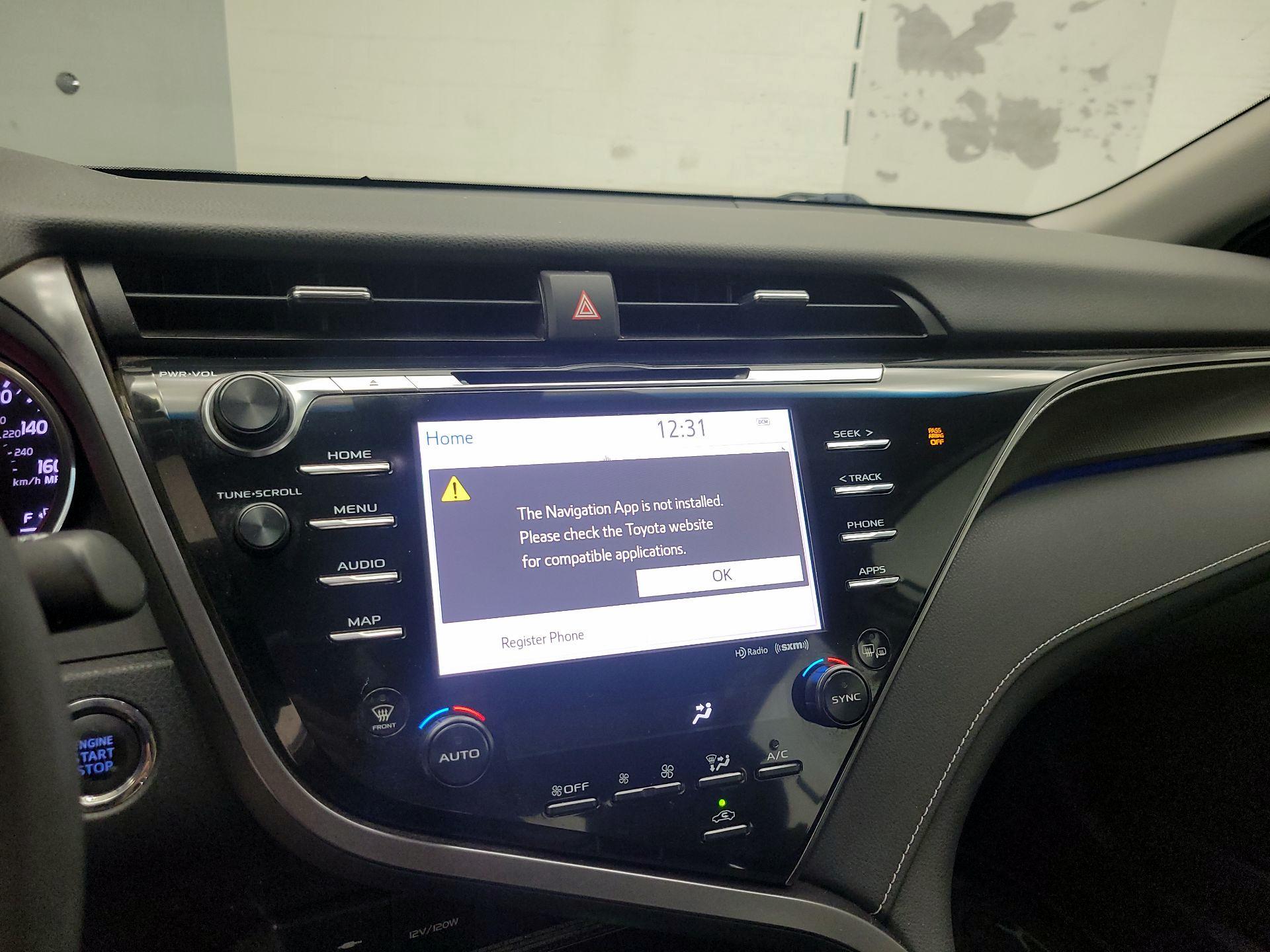 Thumbnail: 2019 Toyota Camry - 12