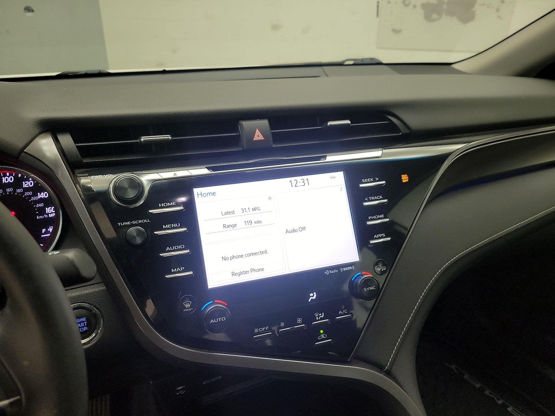 Thumbnail: 2019 Toyota Camry - 14