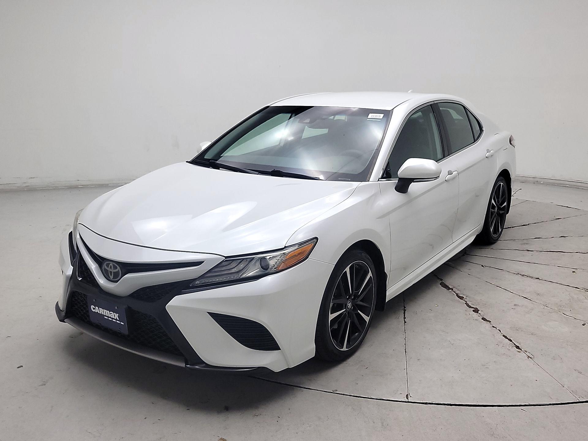 Thumbnail: 2019 Toyota Camry - 3