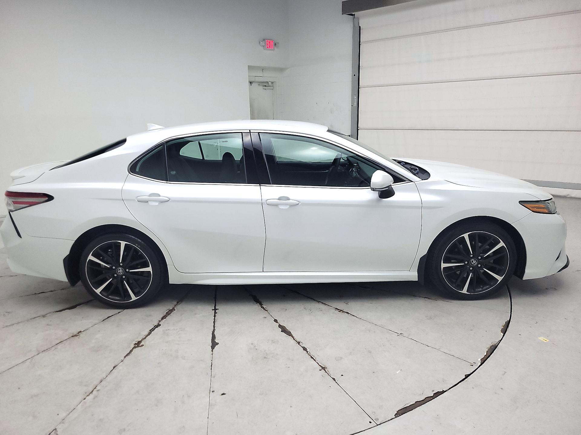 Thumbnail: 2019 Toyota Camry - 4