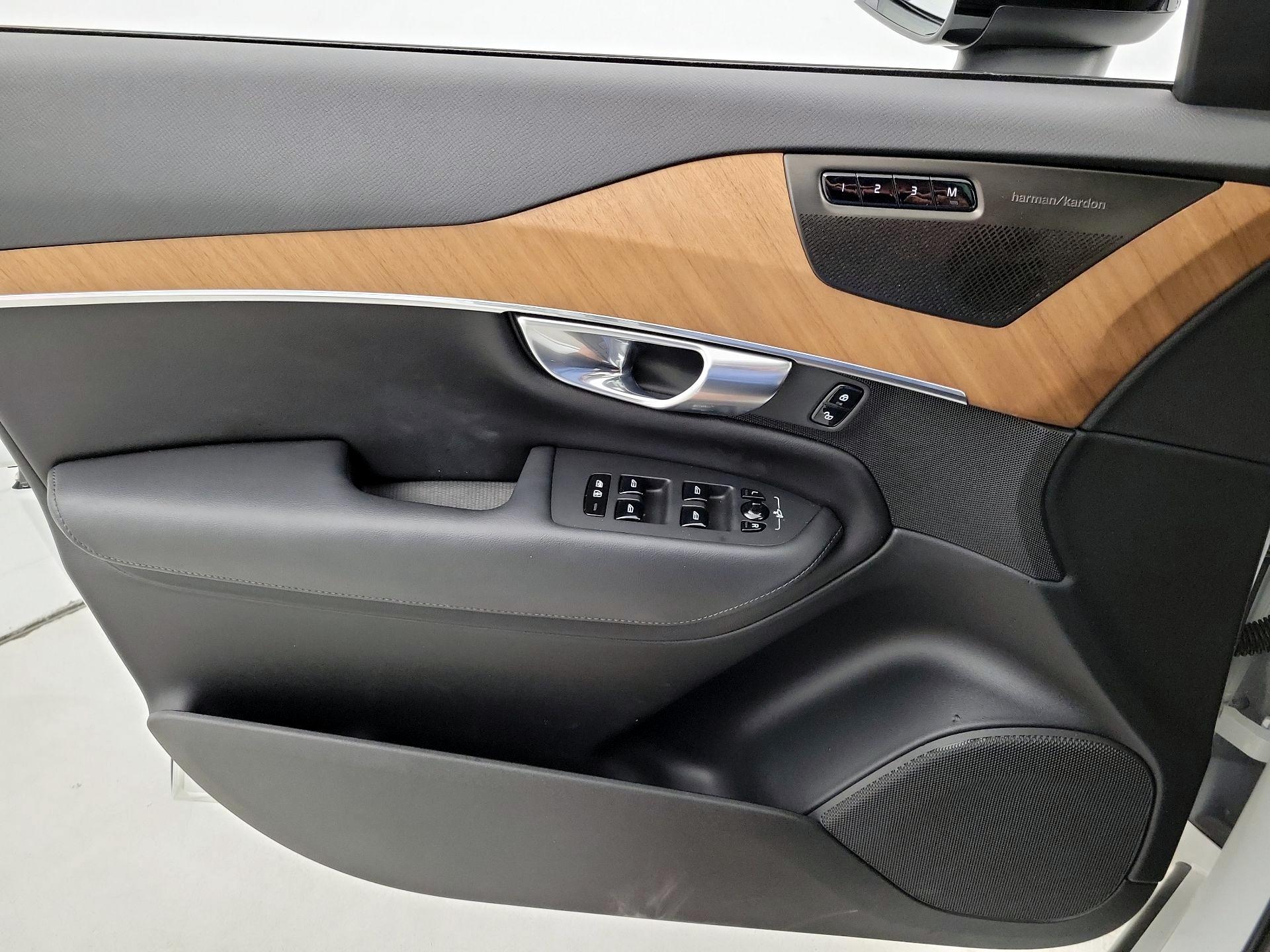 Thumbnail: 2023 Volvo XC90 - 12