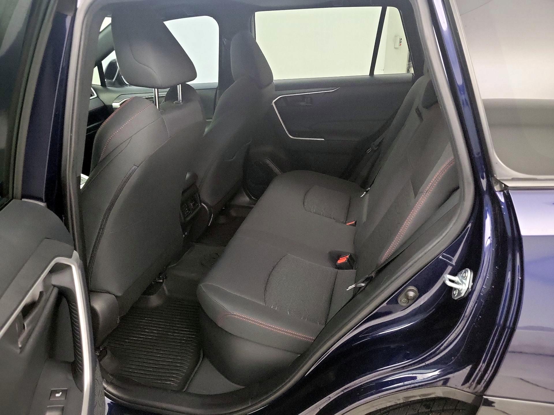 Thumbnail: 2021 Toyota RAV4 - 20