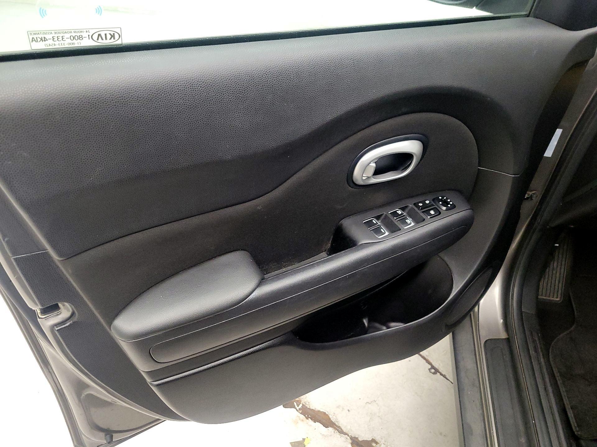 Thumbnail: 2019 Kia Soul - 12