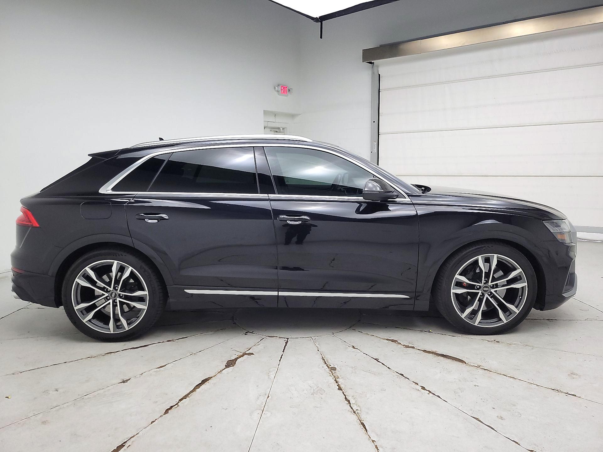 Thumbnail: 2021 Audi SQ8 - 4