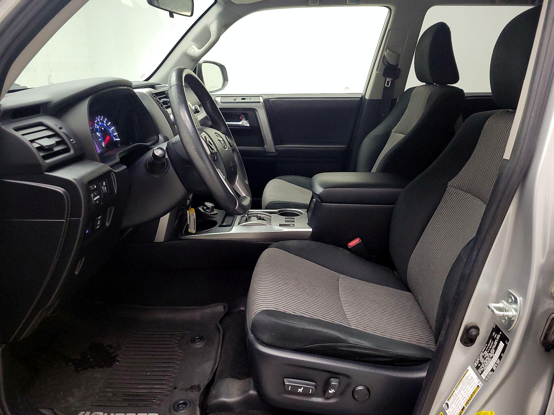 Thumbnail: 2019 Toyota 4Runner - 9