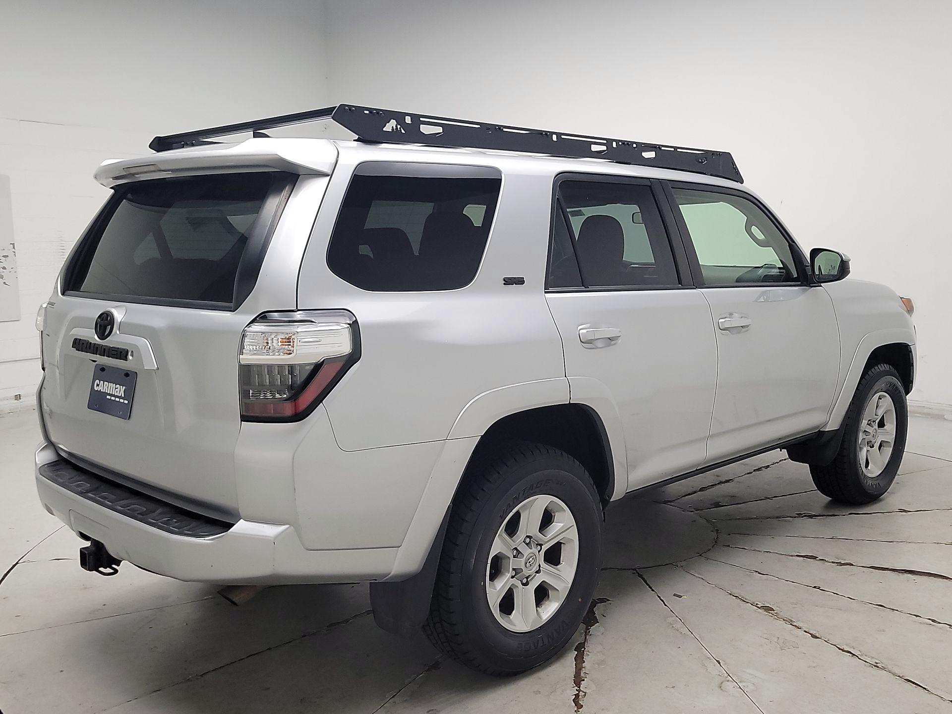 Thumbnail: 2019 Toyota 4Runner - 5
