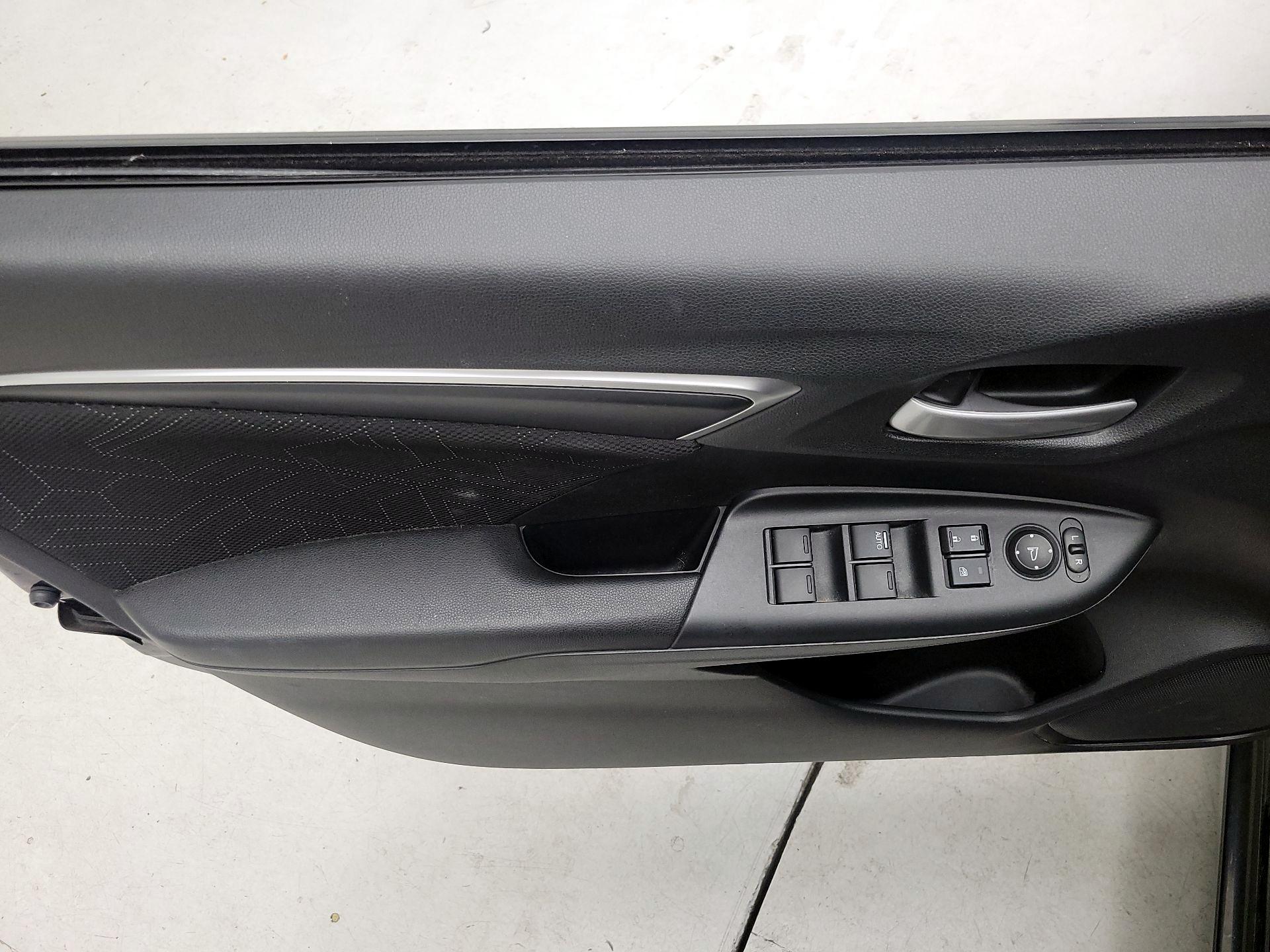 Thumbnail: 2015 Honda Fit - 10