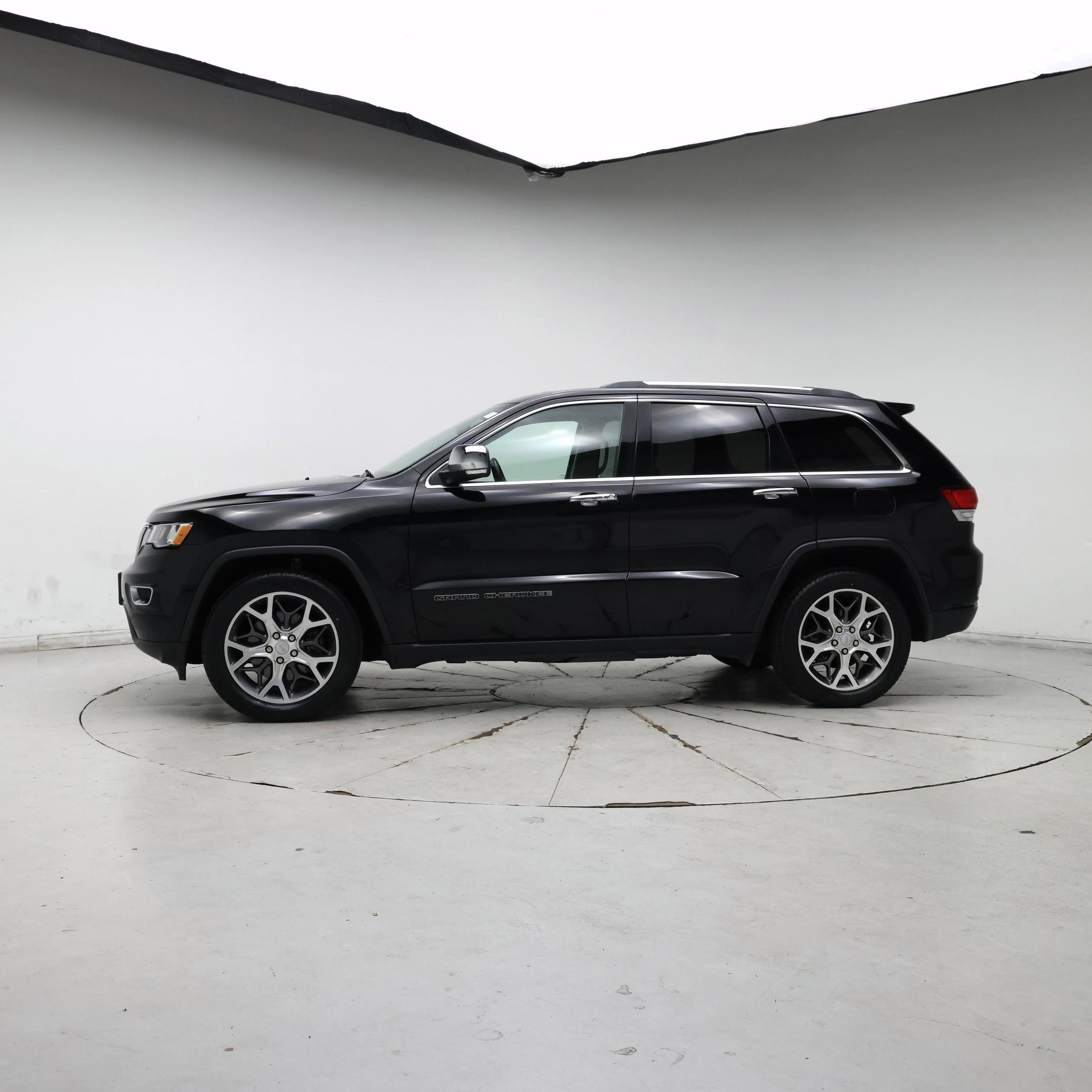 Thumbnail: 2021 Jeep Grand Cherokee - 3