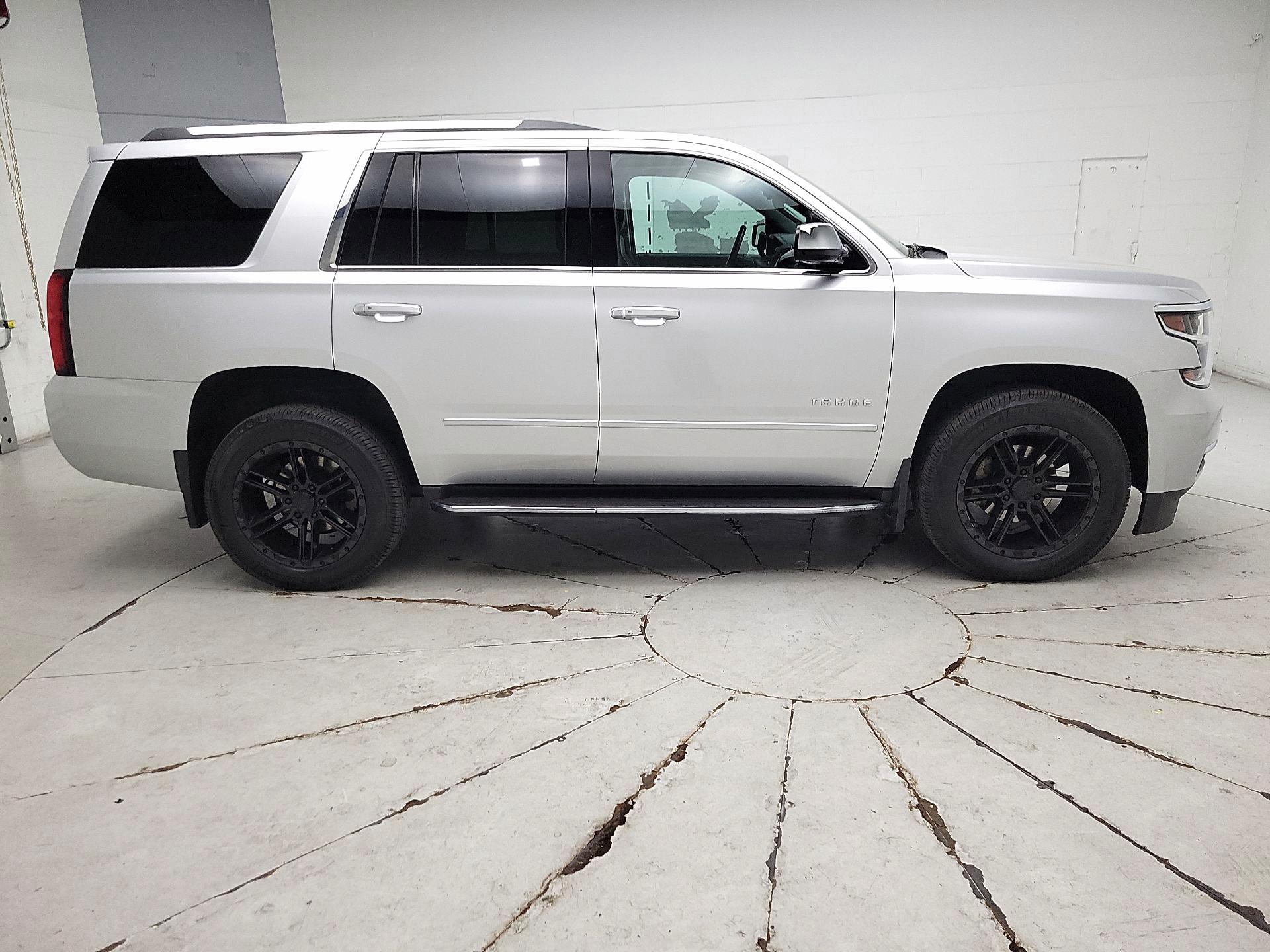 Thumbnail: 2017 Chevrolet Tahoe - 4