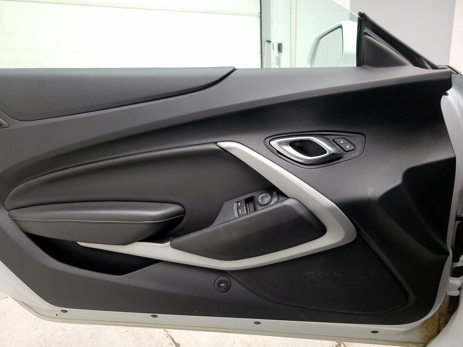 Thumbnail: 2019 Chevrolet Camaro - 10