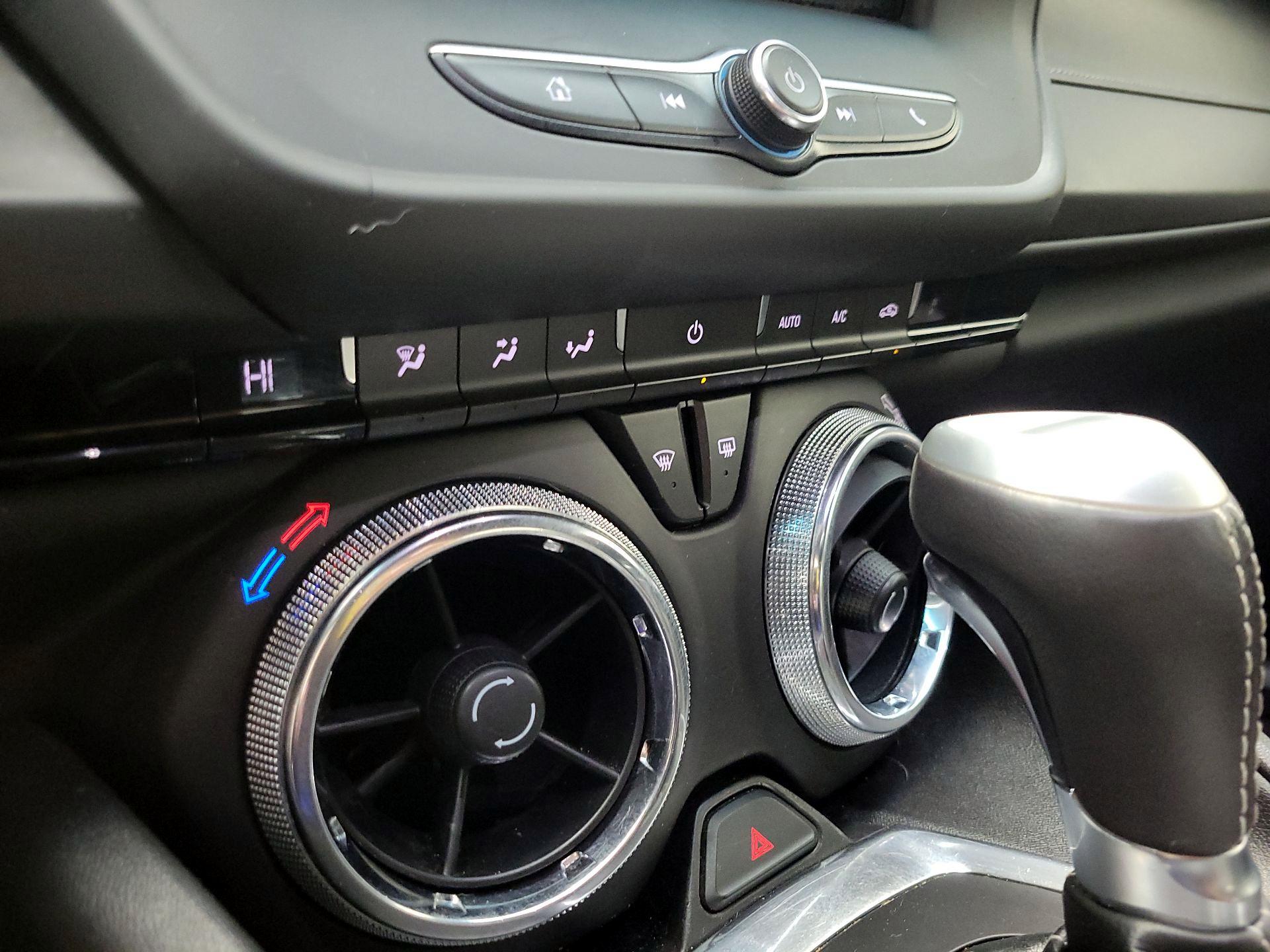 Thumbnail: 2019 Chevrolet Camaro - 14