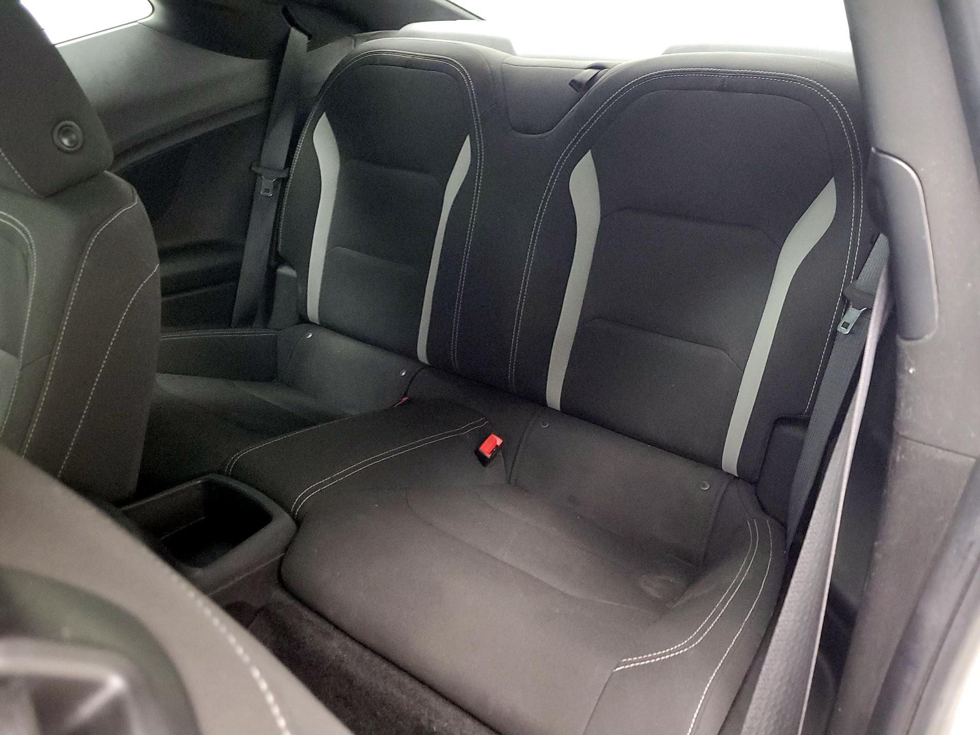 Thumbnail: 2019 Chevrolet Camaro - 17